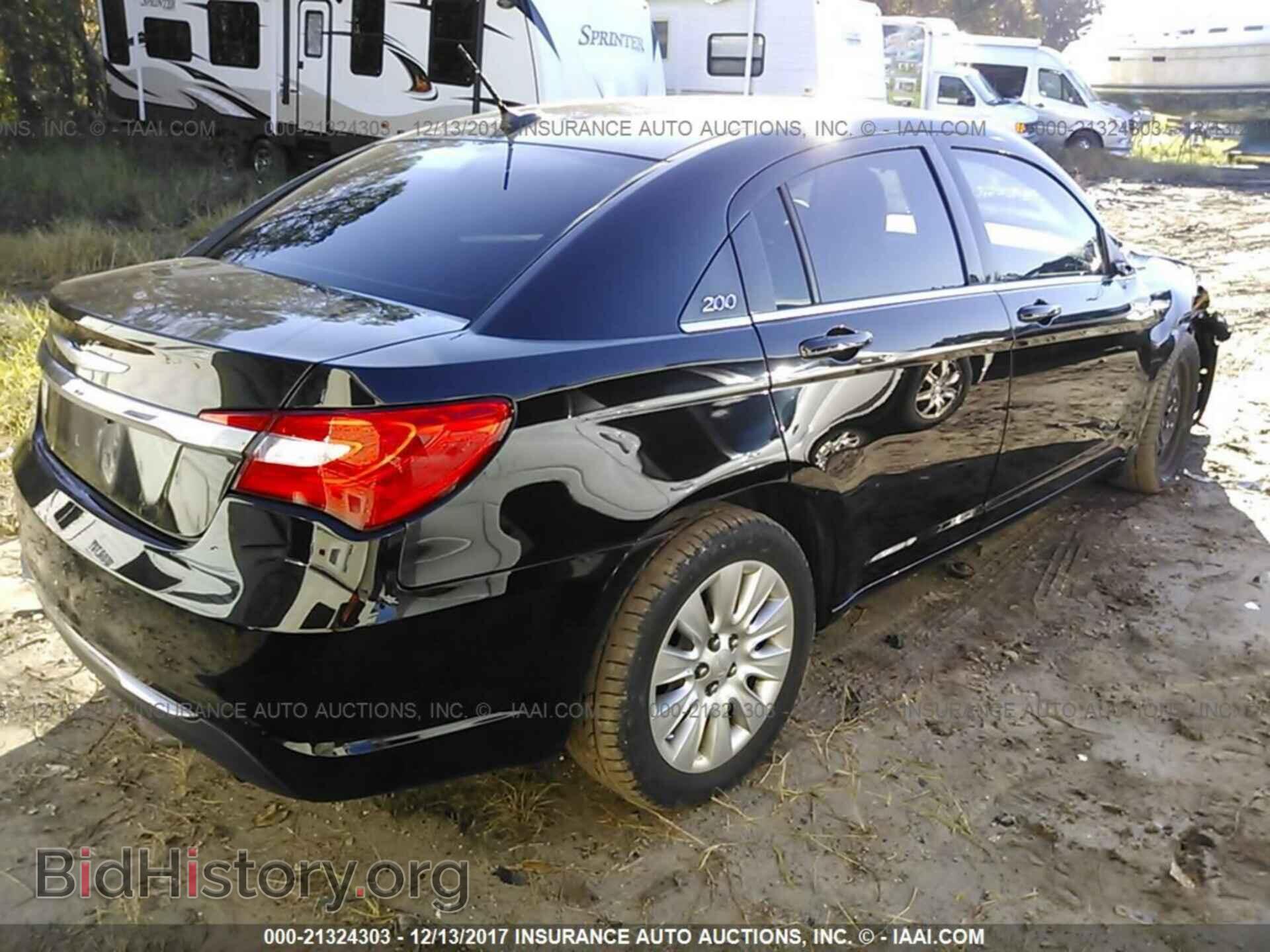 2013 Chrysler 200 - VIN: 1C3CCBAB3DN641799 - Photo 4