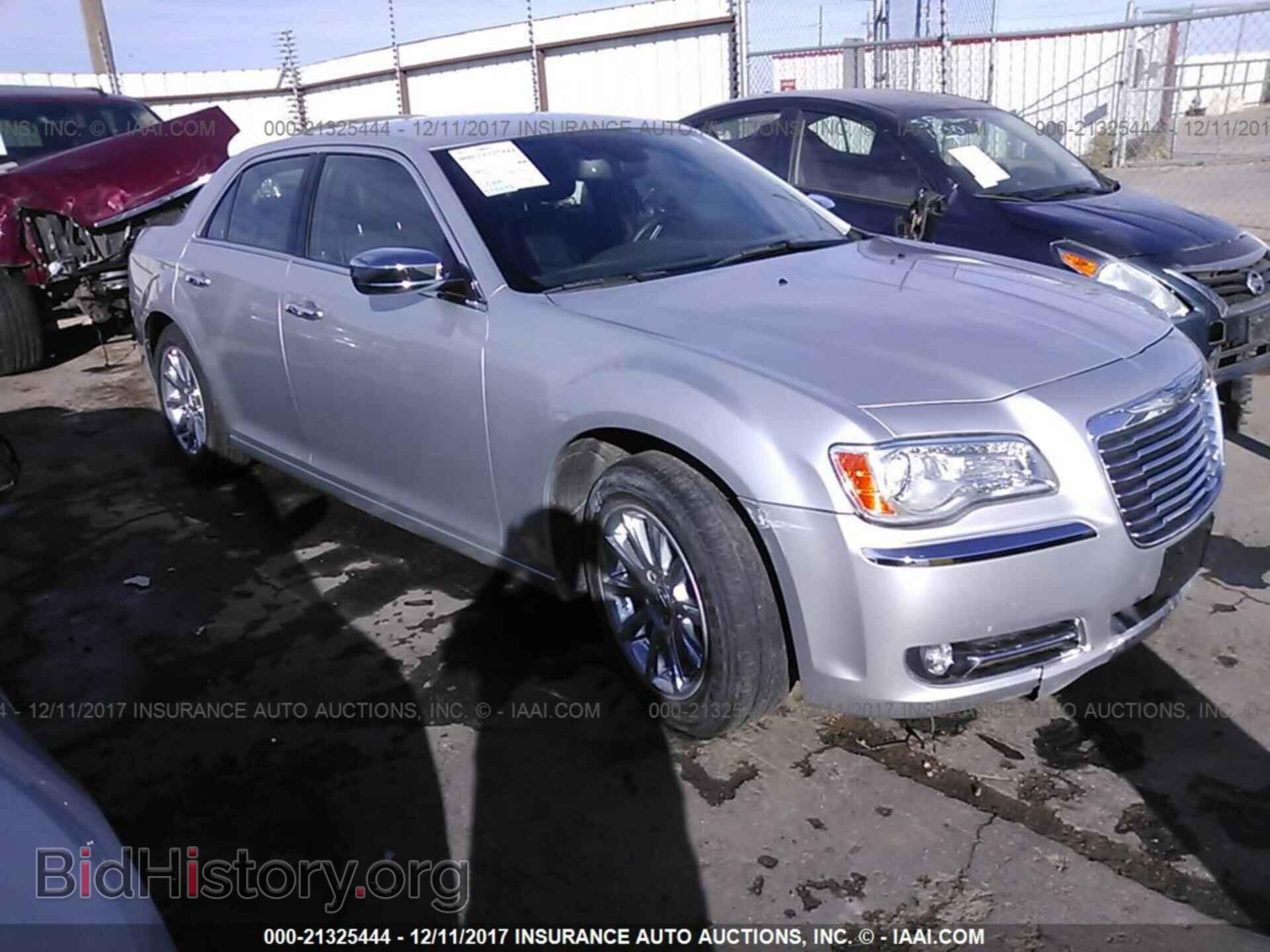Фотография 2C3CCAET8CH264875 - Chrysler 300c 2012