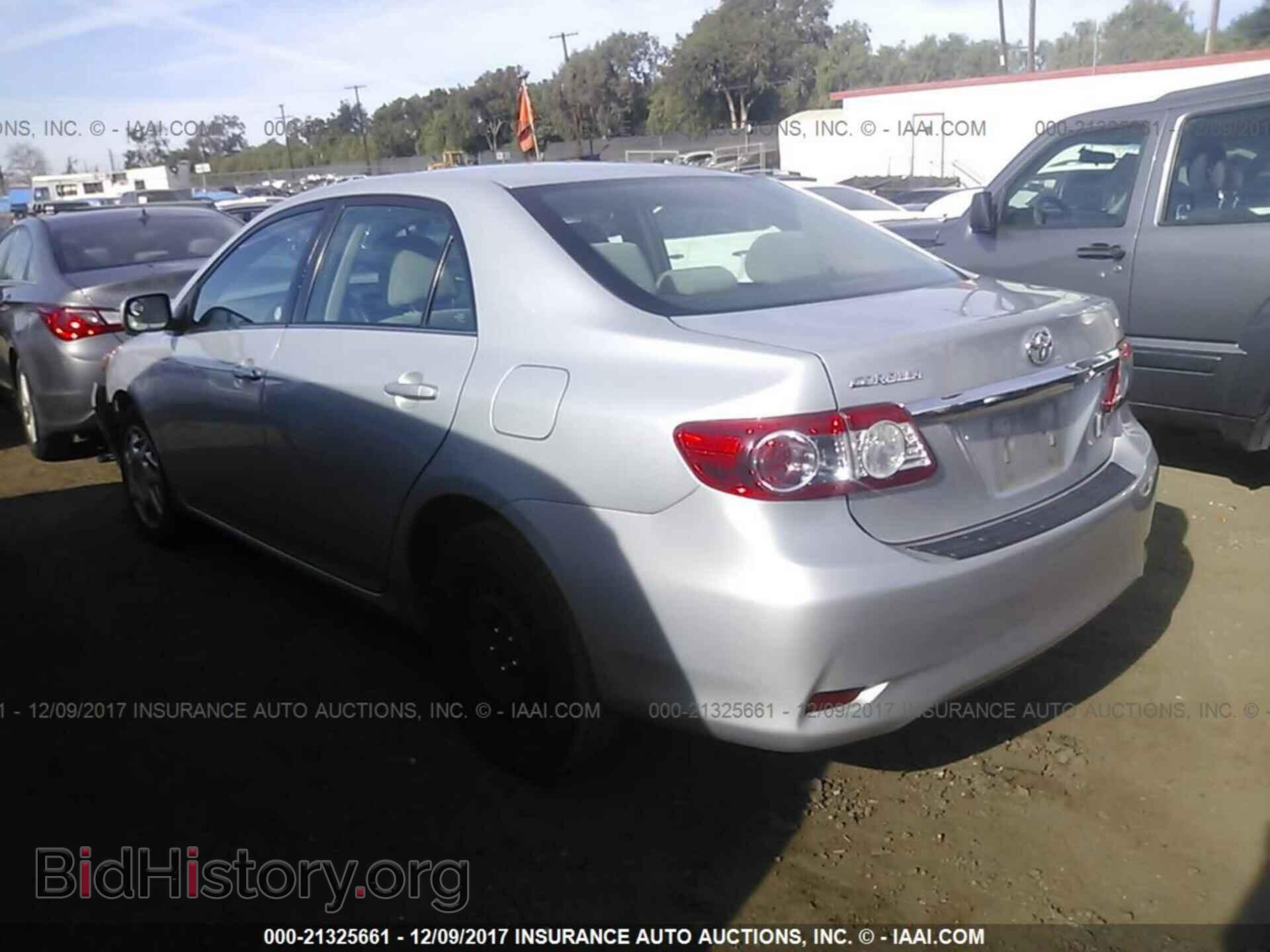2013 Toyota Corolla - VIN: 2T1BU4EE2DC058633 - Photo 3