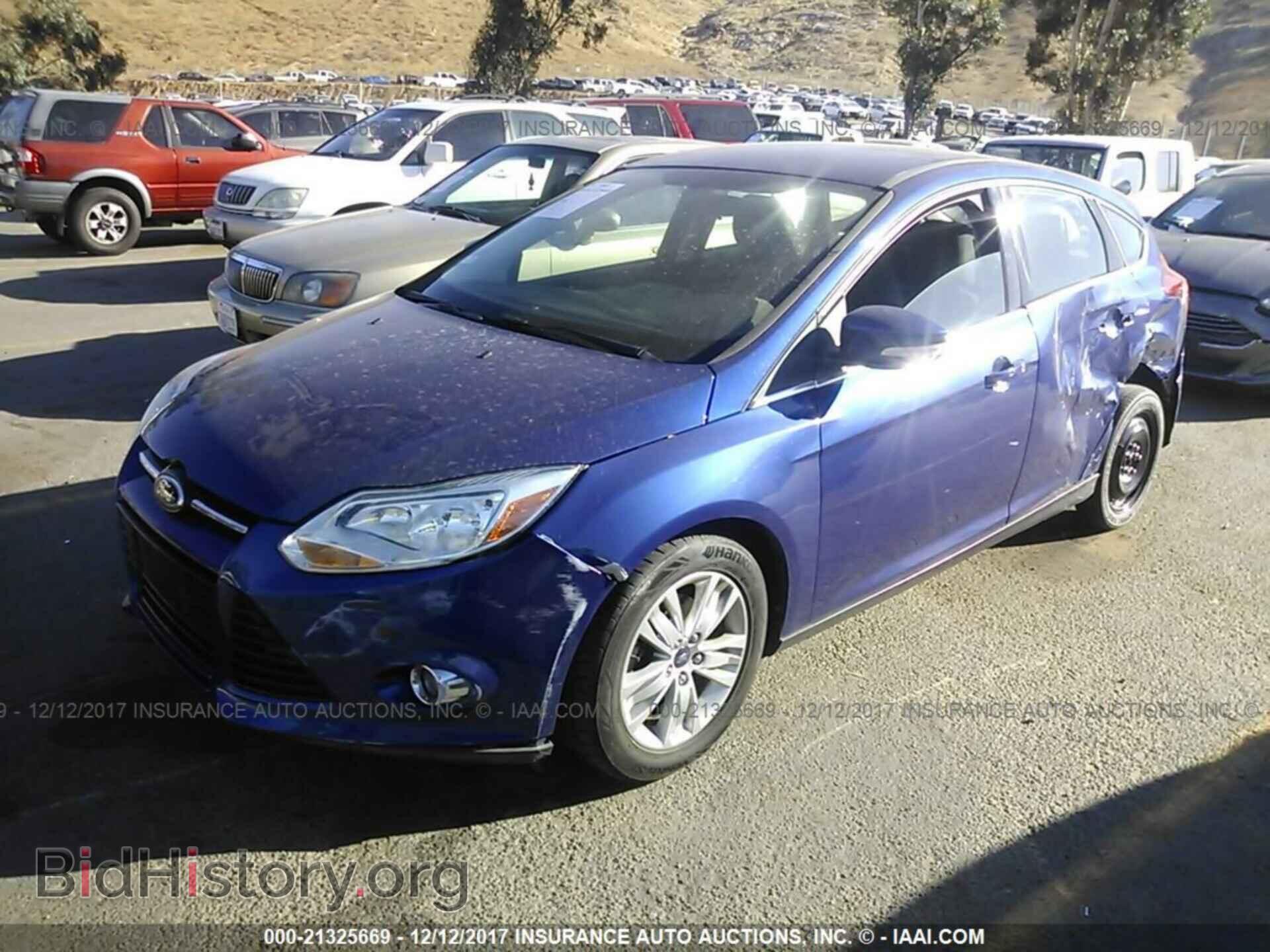2012 Ford Focus - VIN: 1FAHP3M29CL429481 - Photo 2