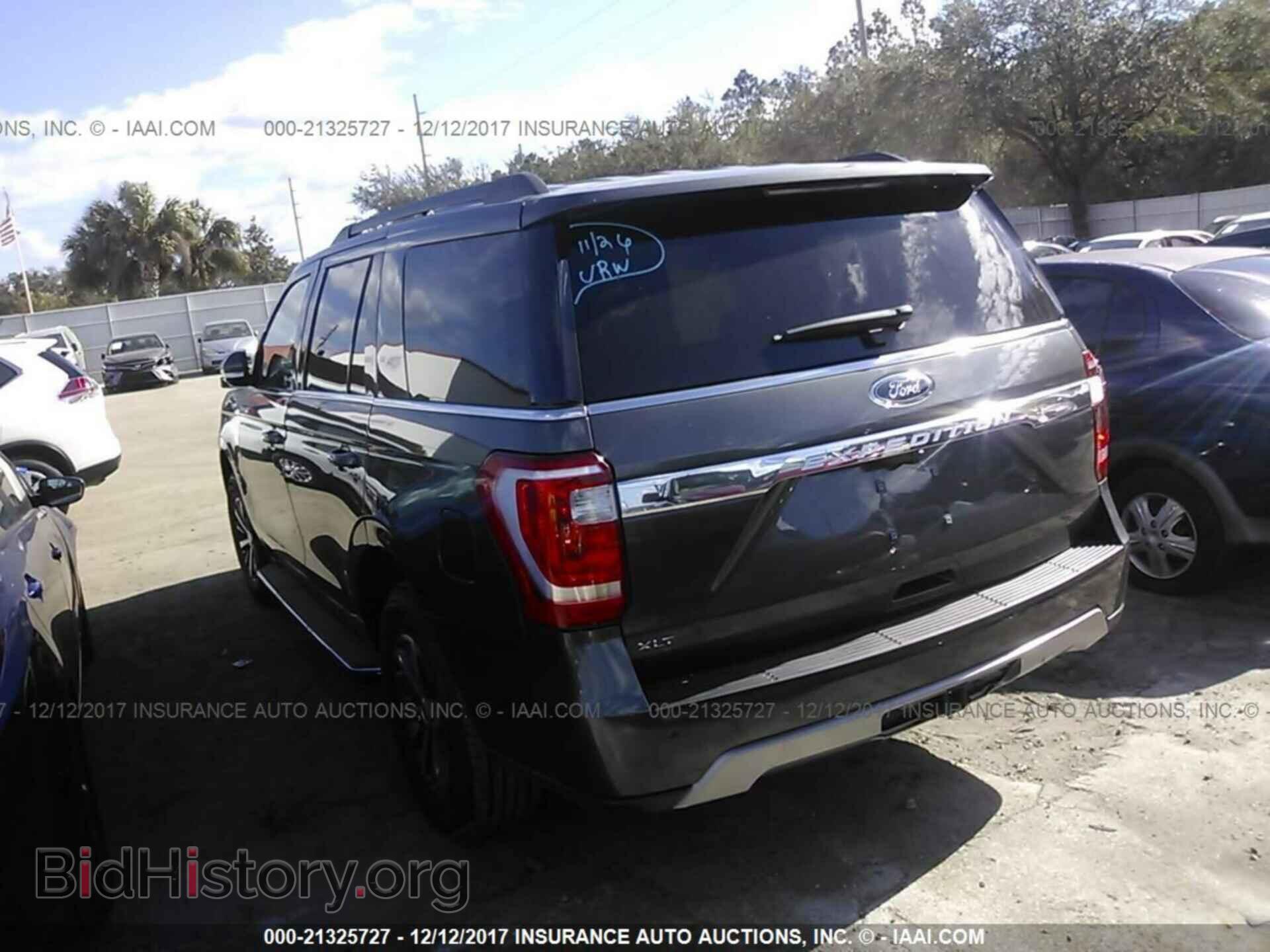 2018 Ford Expedition - VIN: 1FMJU1HT2JEA06055 - Фото 3