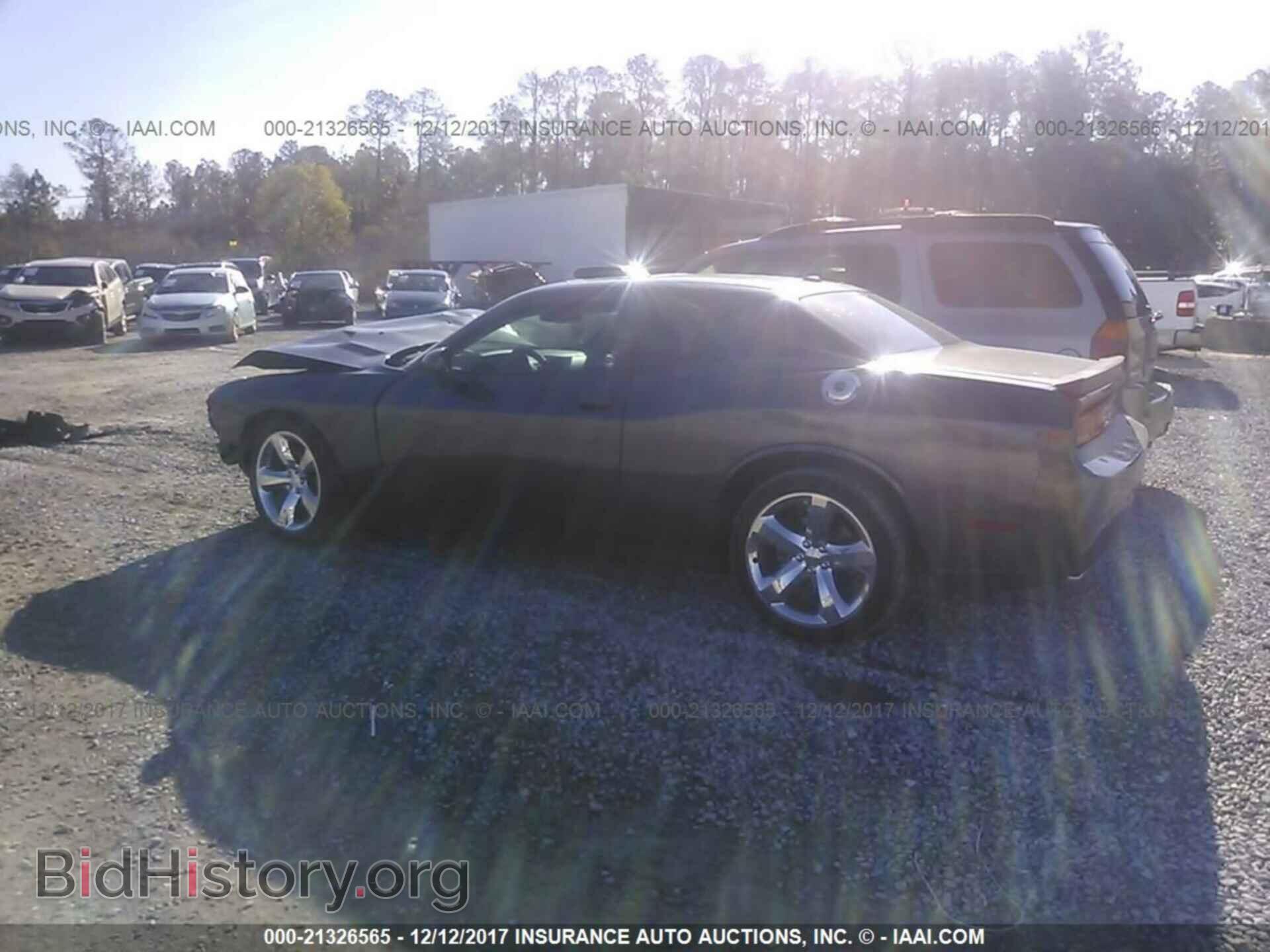 2013 Dodge Challenger - VIN: 2C3CDYAG2DH578795 - Photo 3