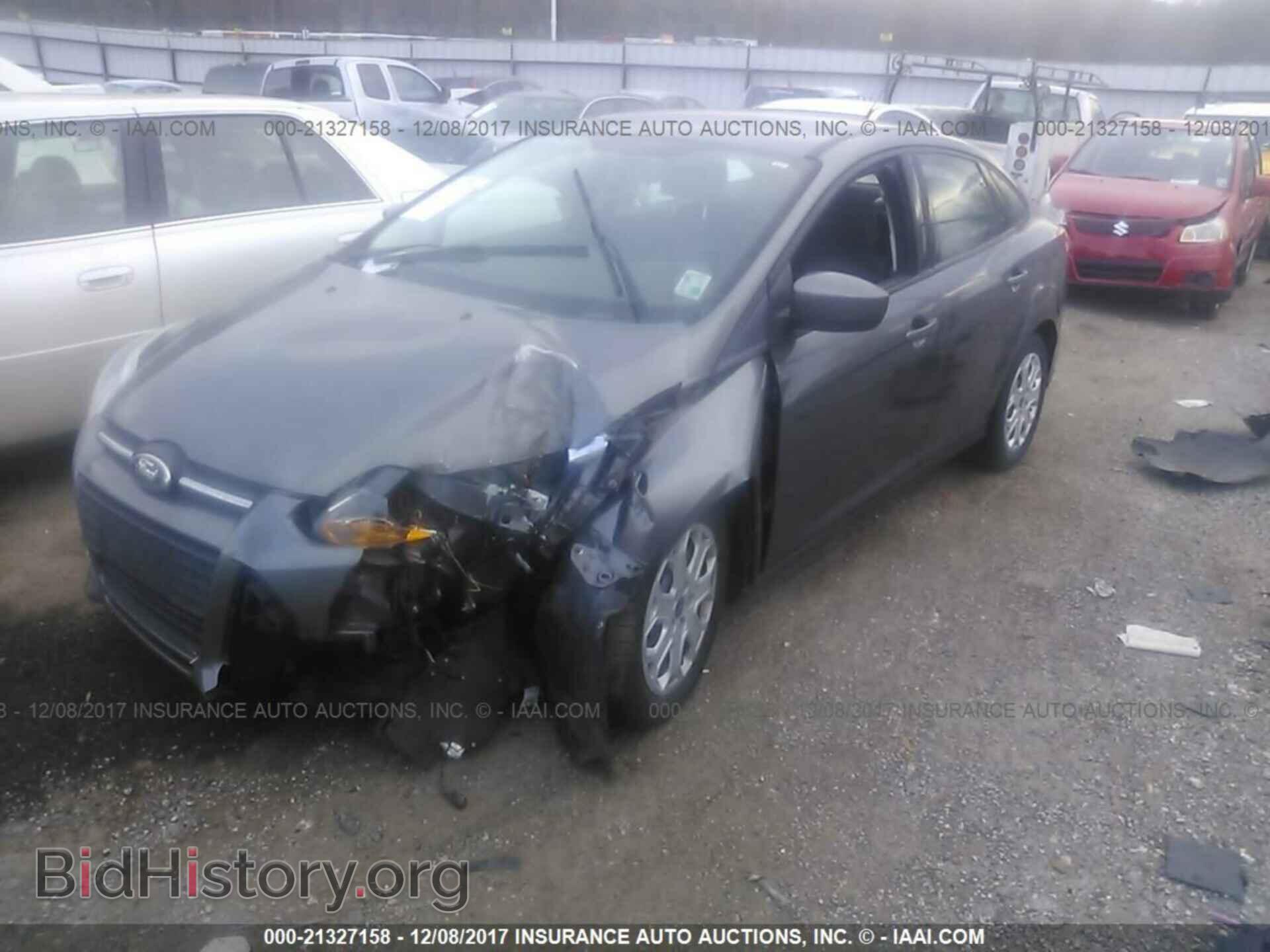2012 Ford Focus - VIN: 1FAHP3F2XCL413402 - Photo 2