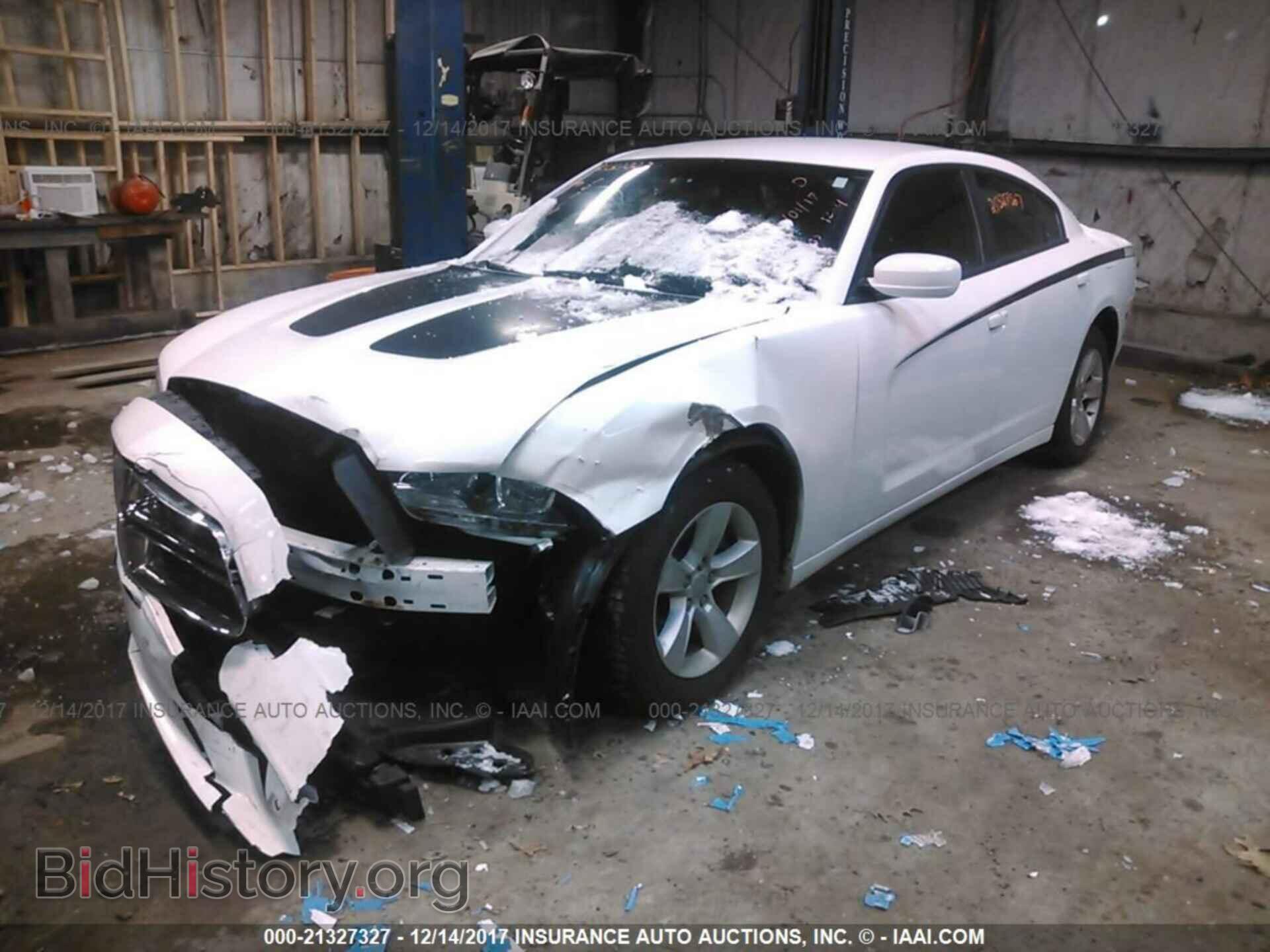 2011 Dodge Charger - VIN: 2B3CL3CG0BH566450 - Фото 2