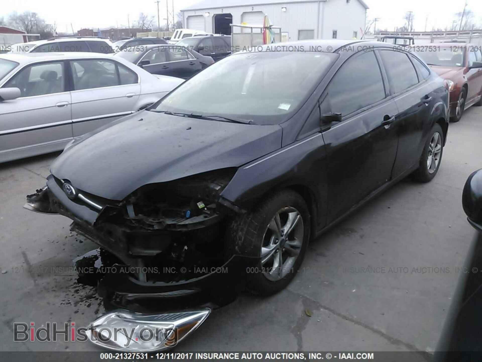 2014 Ford Focus - VIN: 1FADP3F25EL177422 - Photo 2