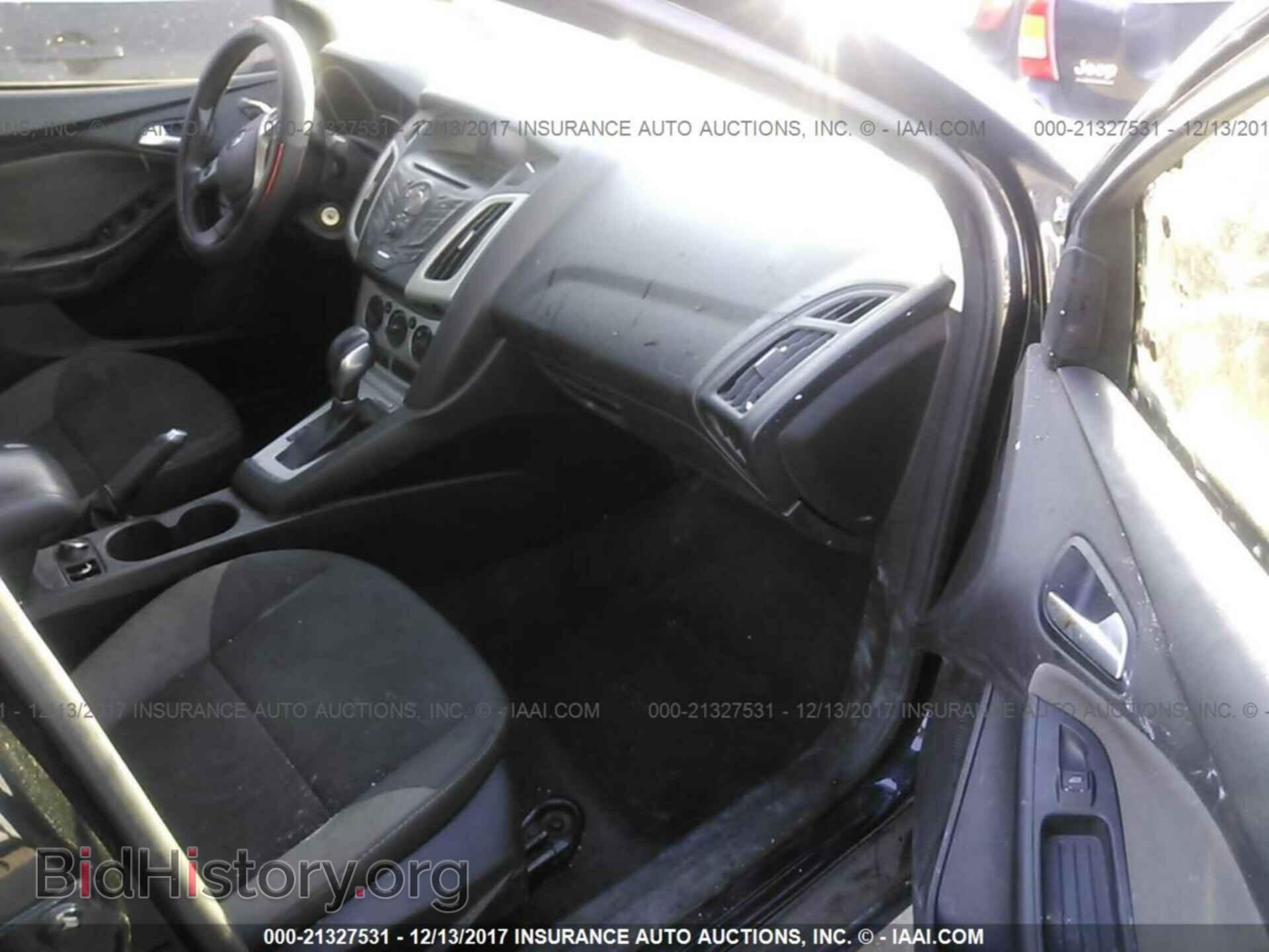 2014 Ford Focus - VIN: 1FADP3F25EL177422 - Photo 5