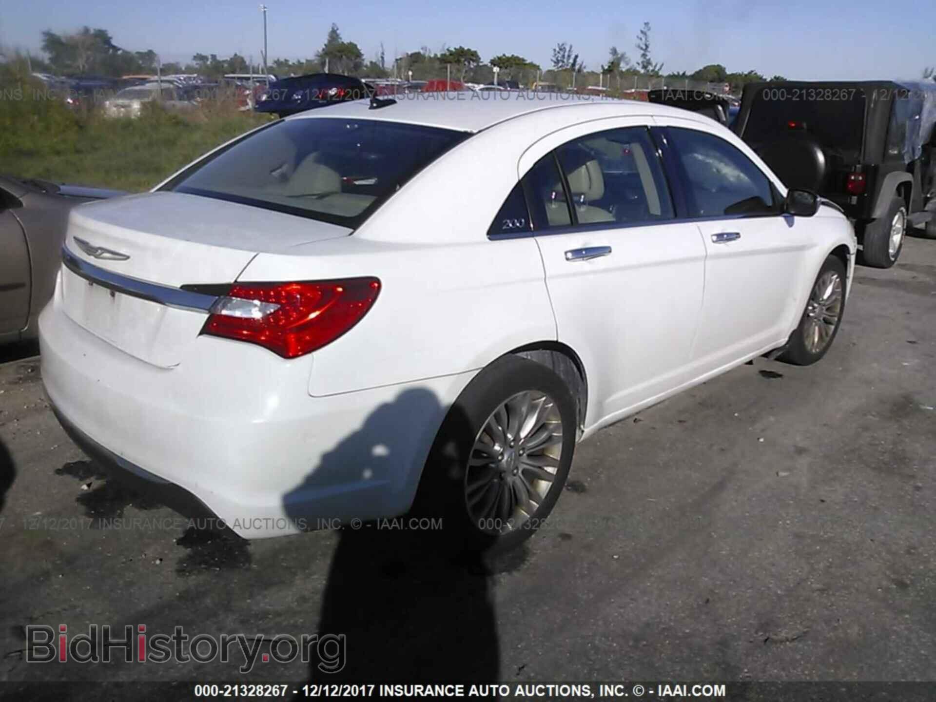 2012 Chrysler 200 - VIN: 1C3CCBCB2CN186195 - Photo 4