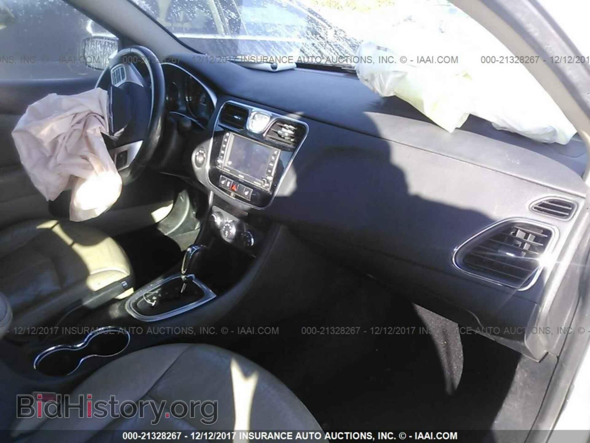 2012 Chrysler 200 - VIN: 1C3CCBCB2CN186195 - Photo 5