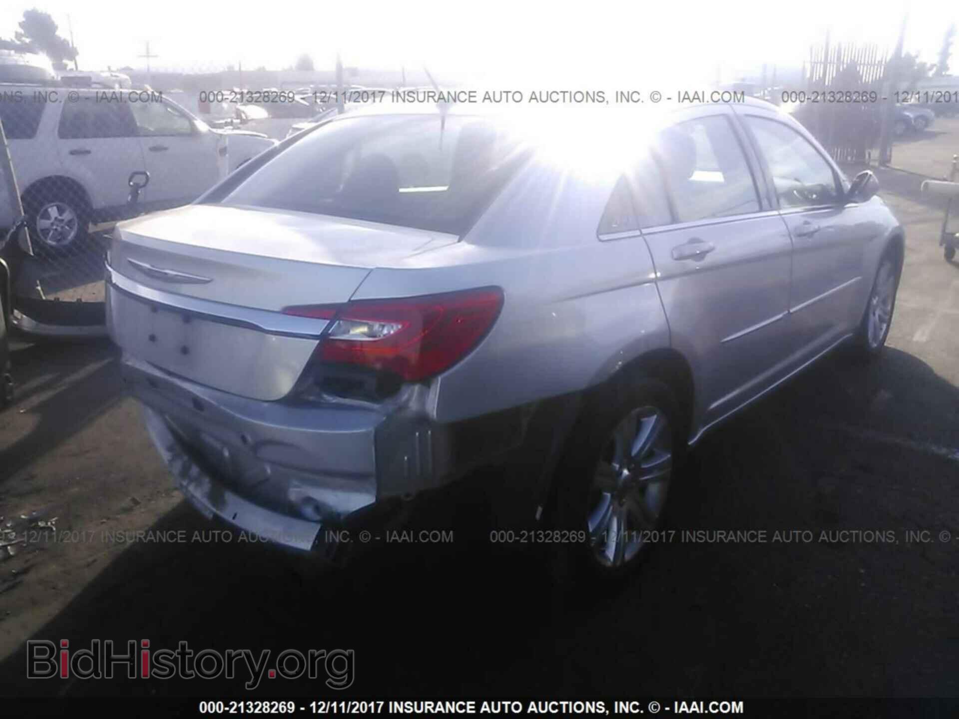 2012 Chrysler 200 - VIN: 1C3CCBAB1CN316941 - Фото 4
