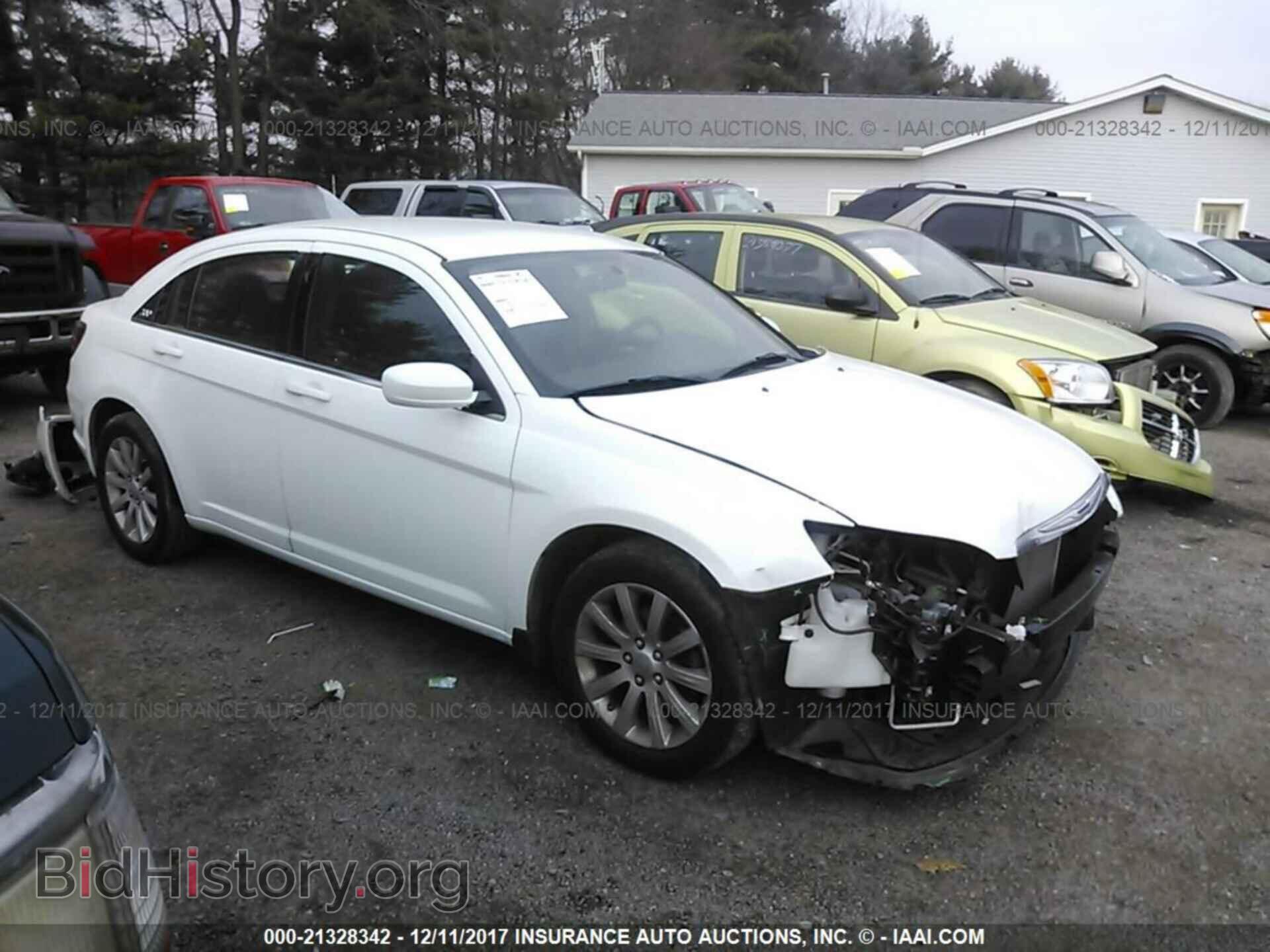 Photo 1C3CCBBB8DN580366 - Chrysler 200 2013