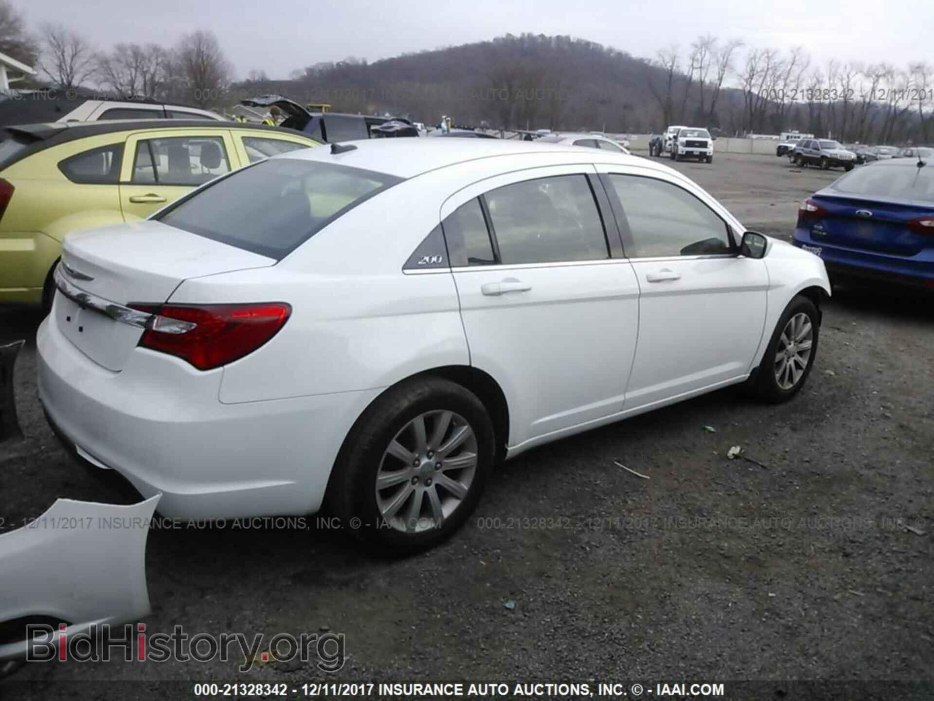 2013 Chrysler 200 - VIN: 1C3CCBBB8DN580366 - Фото 4