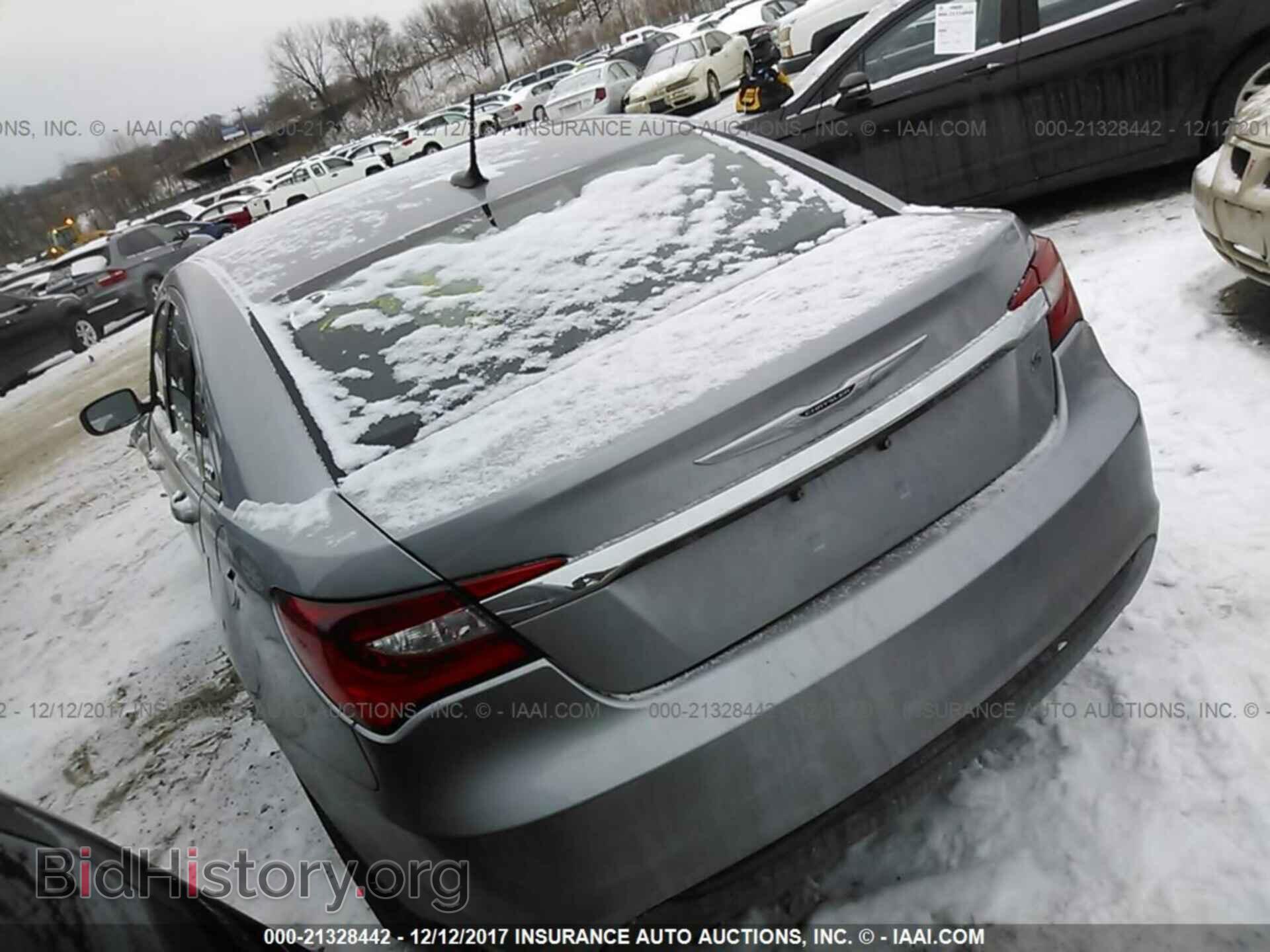 2013 Chrysler 200 - VIN: 1C3CCBBG2DN720374 - Фото 3