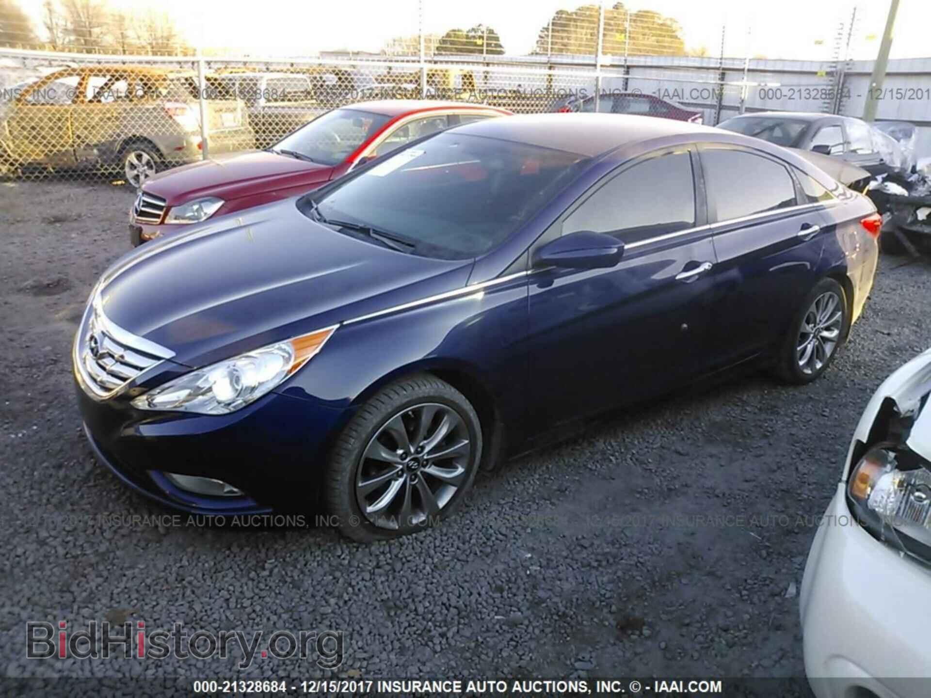 2012 Hyundai Sonata - VIN: 5NPEC4AC0CH420345 - Photo 2