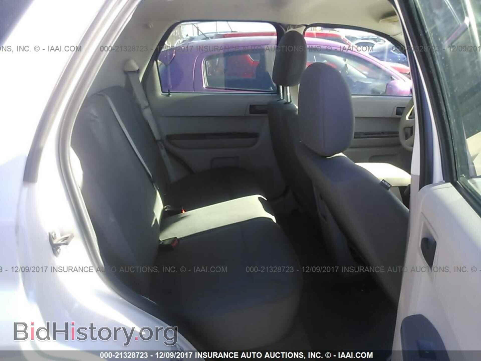 2012 Ford Escape - VIN: 1FMCU0C71CKB71502 - Photo 8