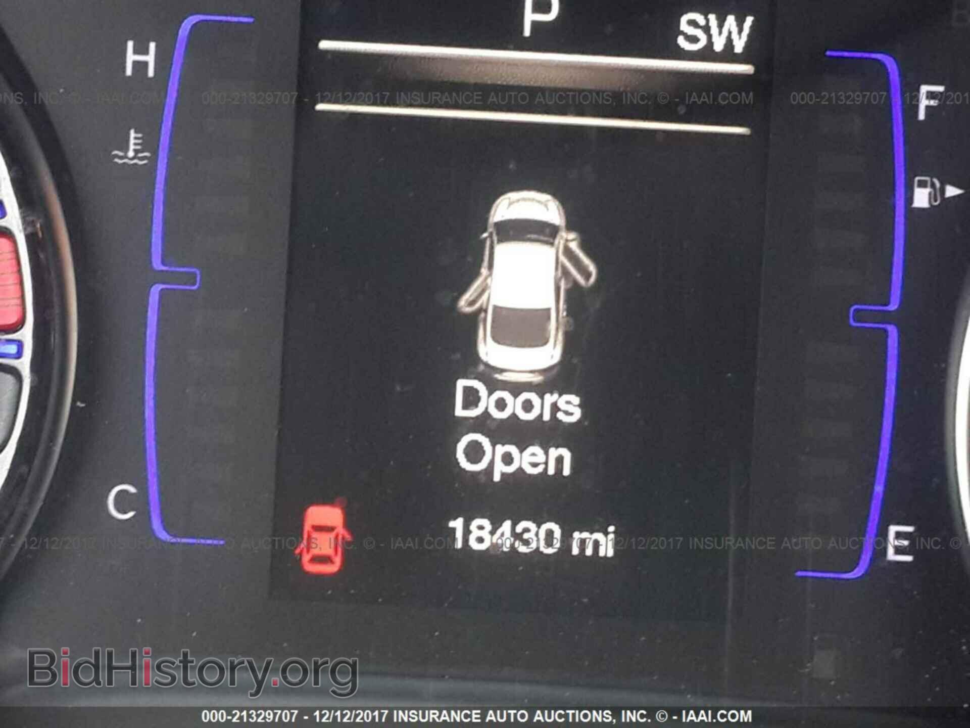 2016 Chrysler 200 - VIN: 1C3CCCBB2GN115768 - Photo 7