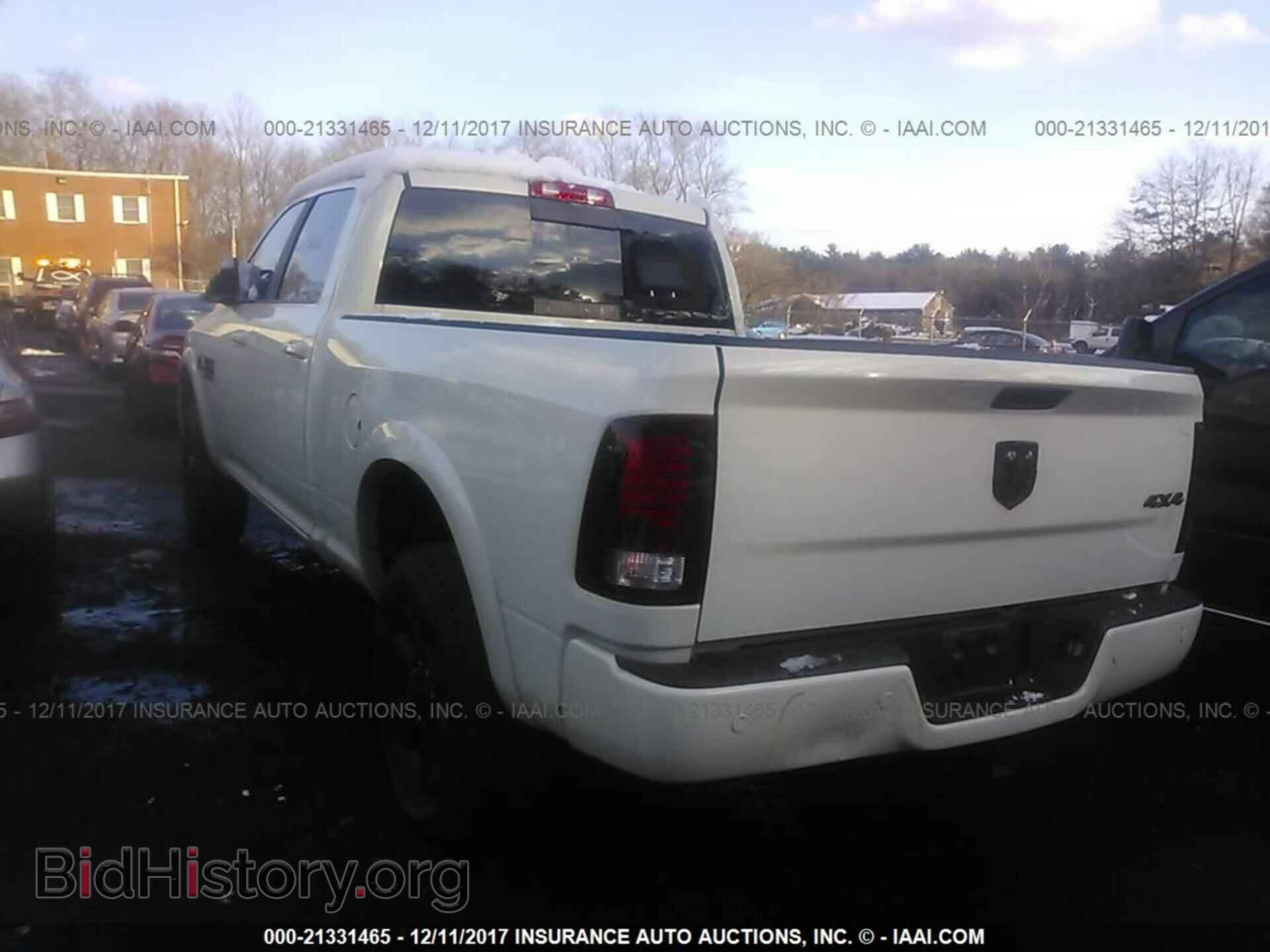 2017 Ram 3500 - VIN: 3C63R3EL9HG556801 - Photo 3
