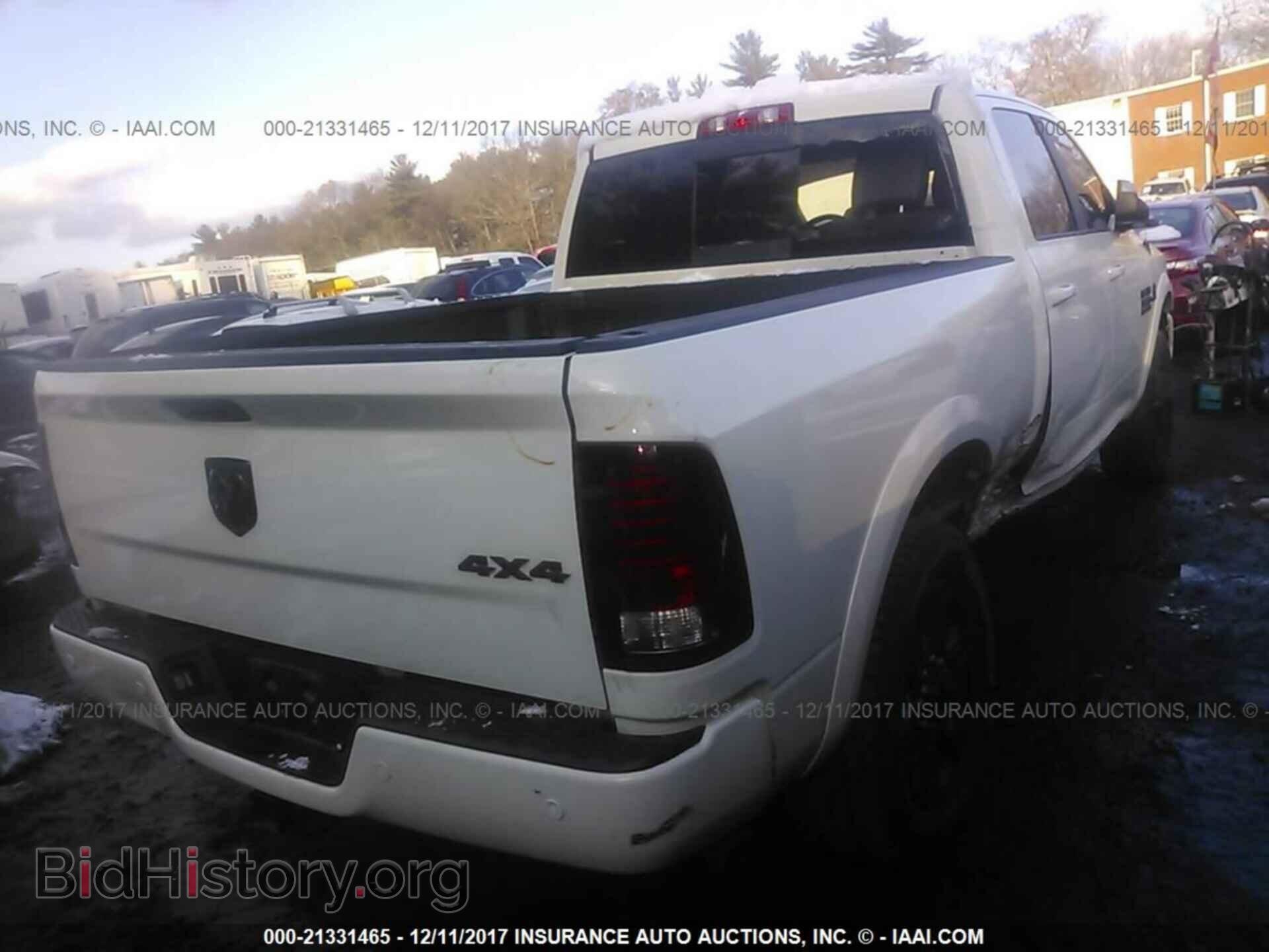 2017 Ram 3500 - VIN: 3C63R3EL9HG556801 - Photo 4