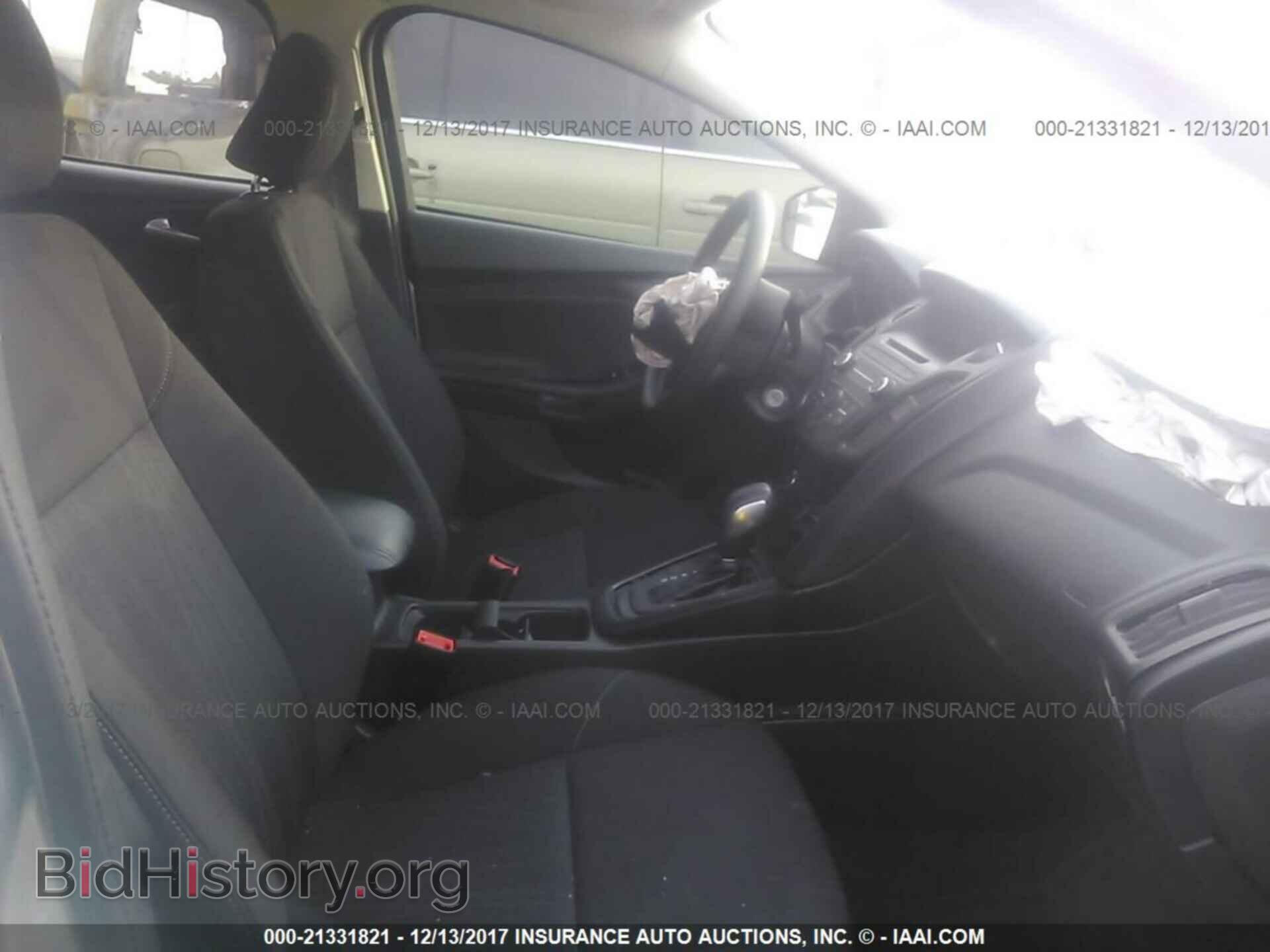 2017 Ford Focus - VIN: 1FADP3FE4HL276554 - Photo 5