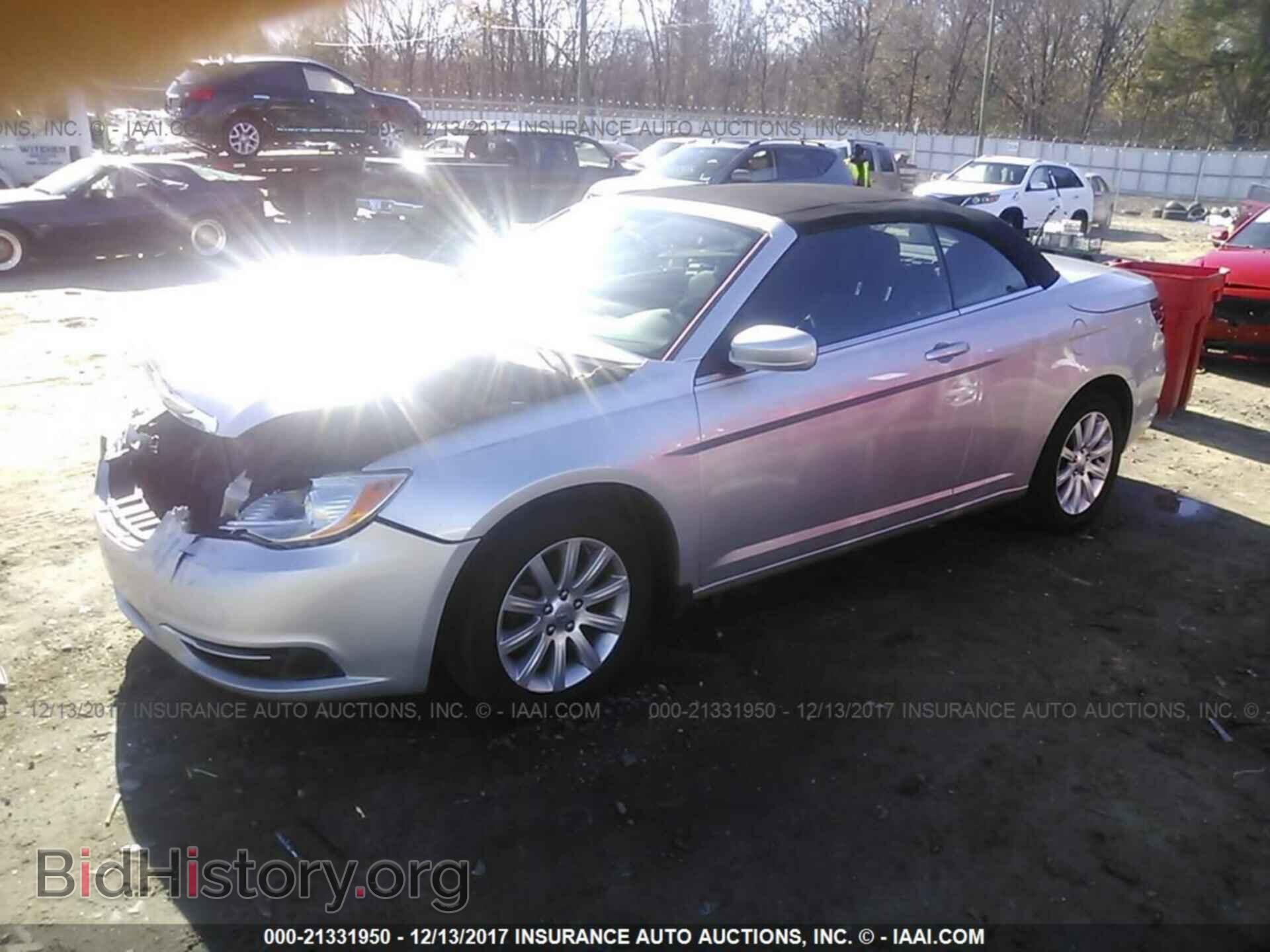 2012 Chrysler 200 - VIN: 1C3BCBEB4CN119574 - Photo 2