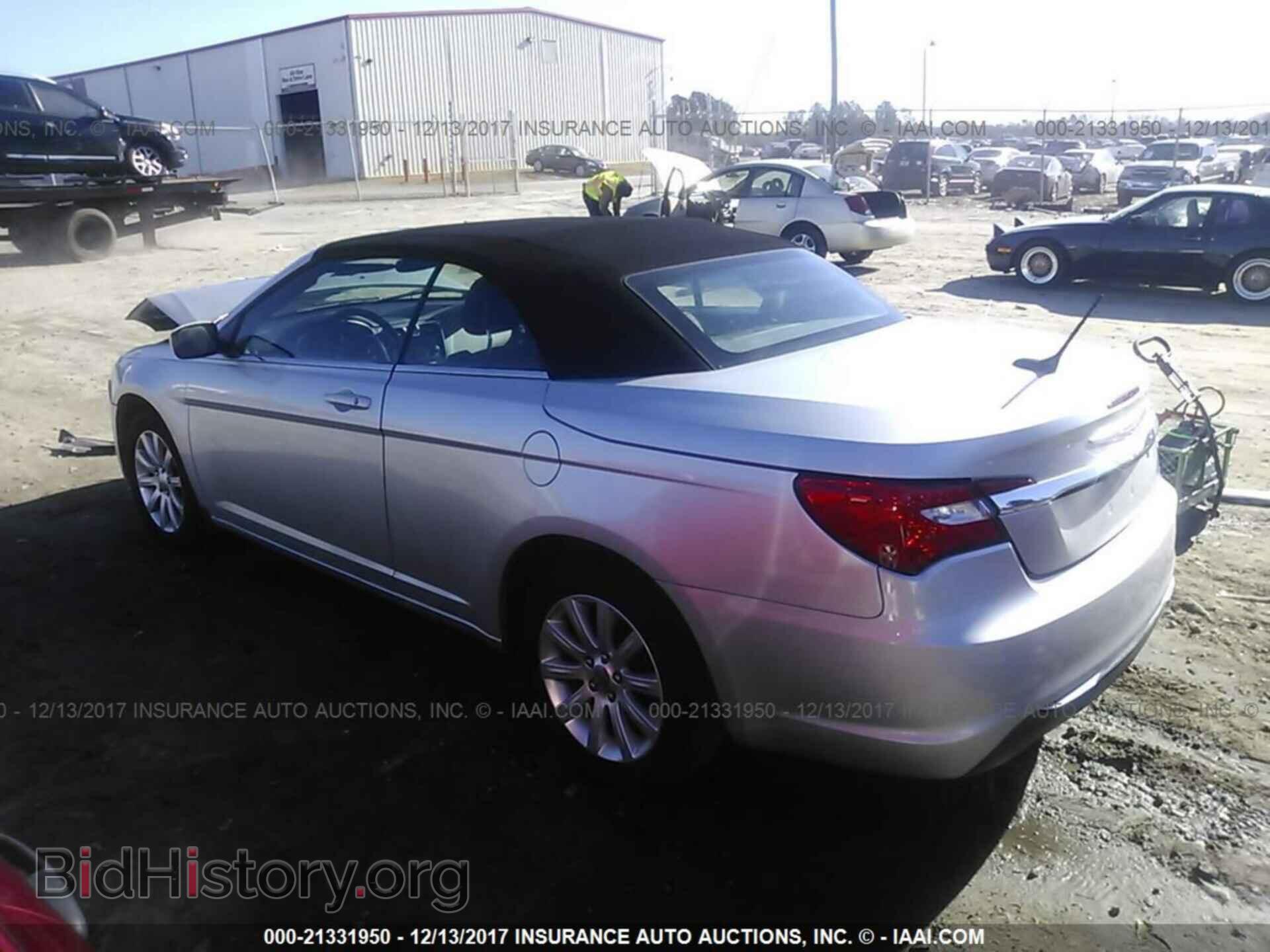 2012 Chrysler 200 - VIN: 1C3BCBEB4CN119574 - Photo 3