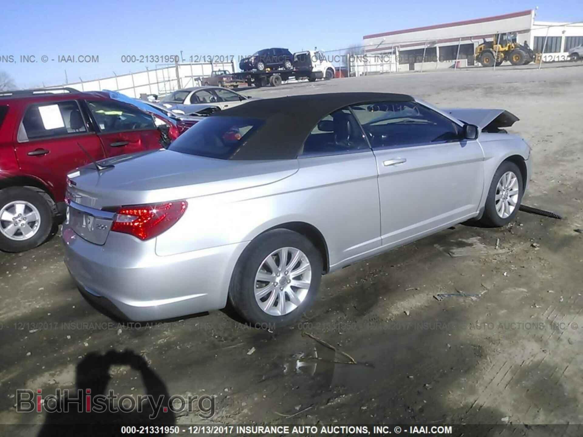 2012 Chrysler 200 - VIN: 1C3BCBEB4CN119574 - Photo 4