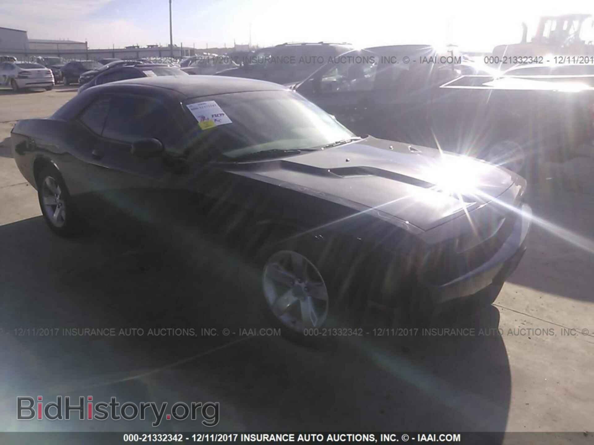 Photo 2C3CDYAG0CH139397 - Dodge Challenger 2012