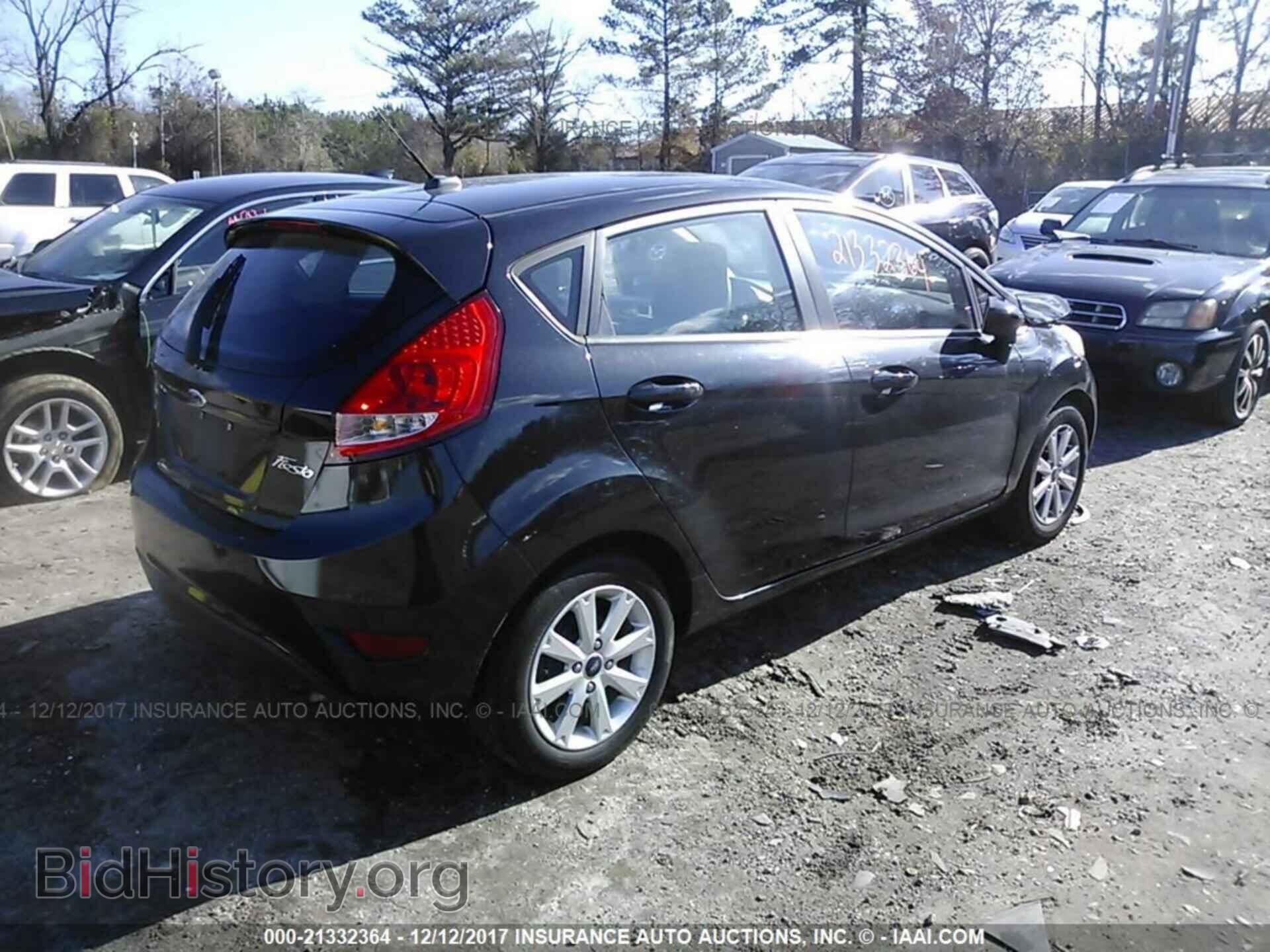 2011 Ford Fiesta - VIN: 3FADP4EJ3BM131645 - Фото 4