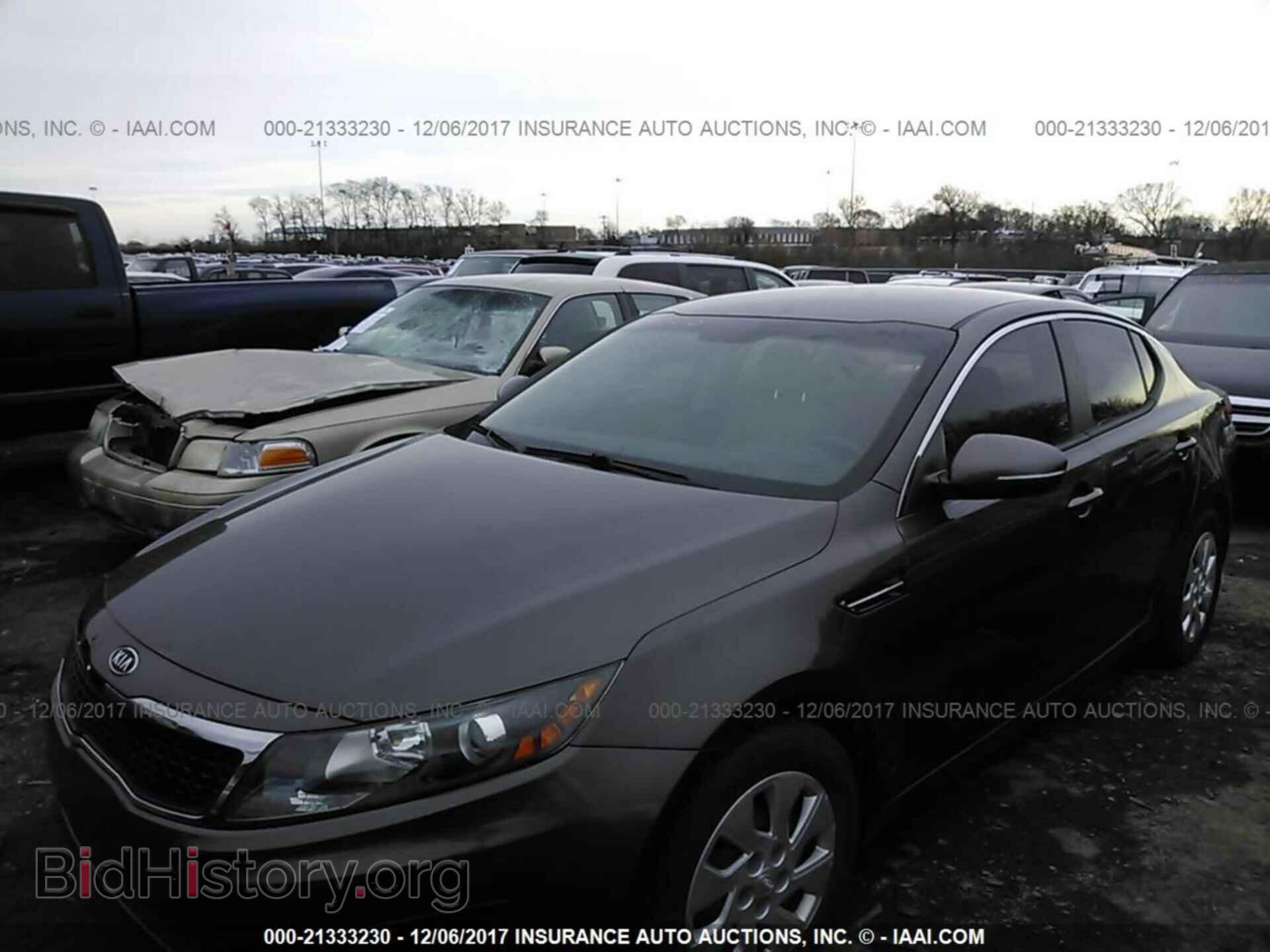 2011 Kia Optima - VIN: KNAGM4A71B5056182 - Фото 2