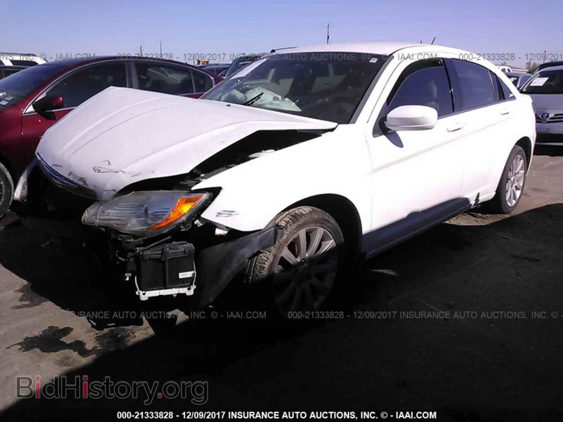 2012 Chrysler 200 - VIN: 1C3CCBBB1CN176727 - Фото 2