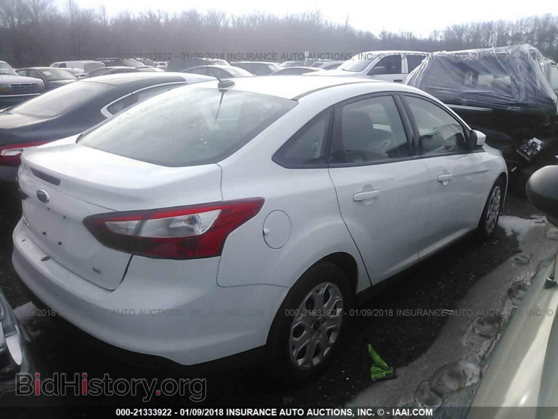 2012 Ford Focus - VIN: 1FAHP3F29CL471033 - Photo 4