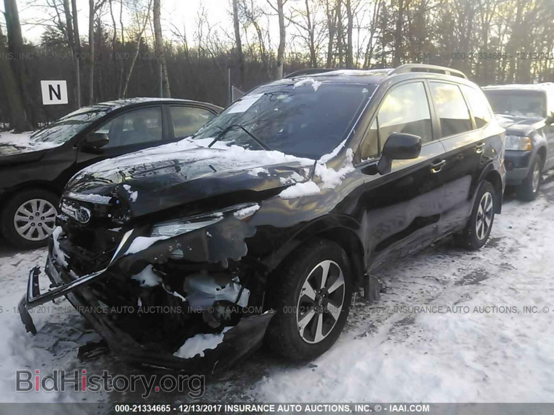 2017 Subaru Forester - VIN: JF2SJAEC2HH551625 - Photo 2