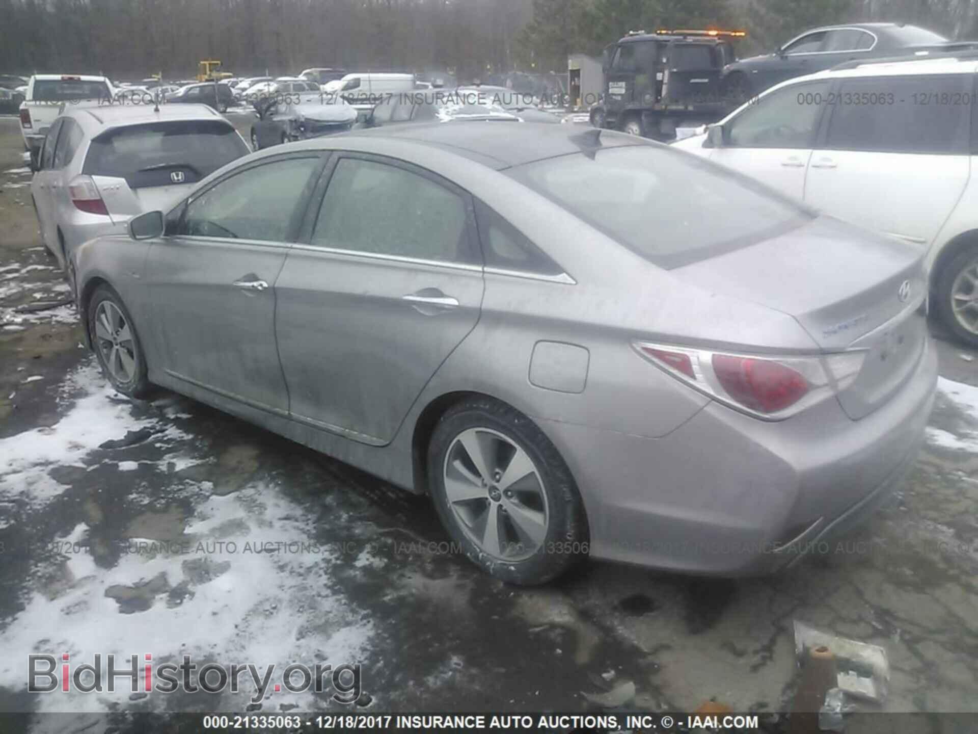 2012 Hyundai Sonata - VIN: KMHEC4A40CA040823 - Фото 3