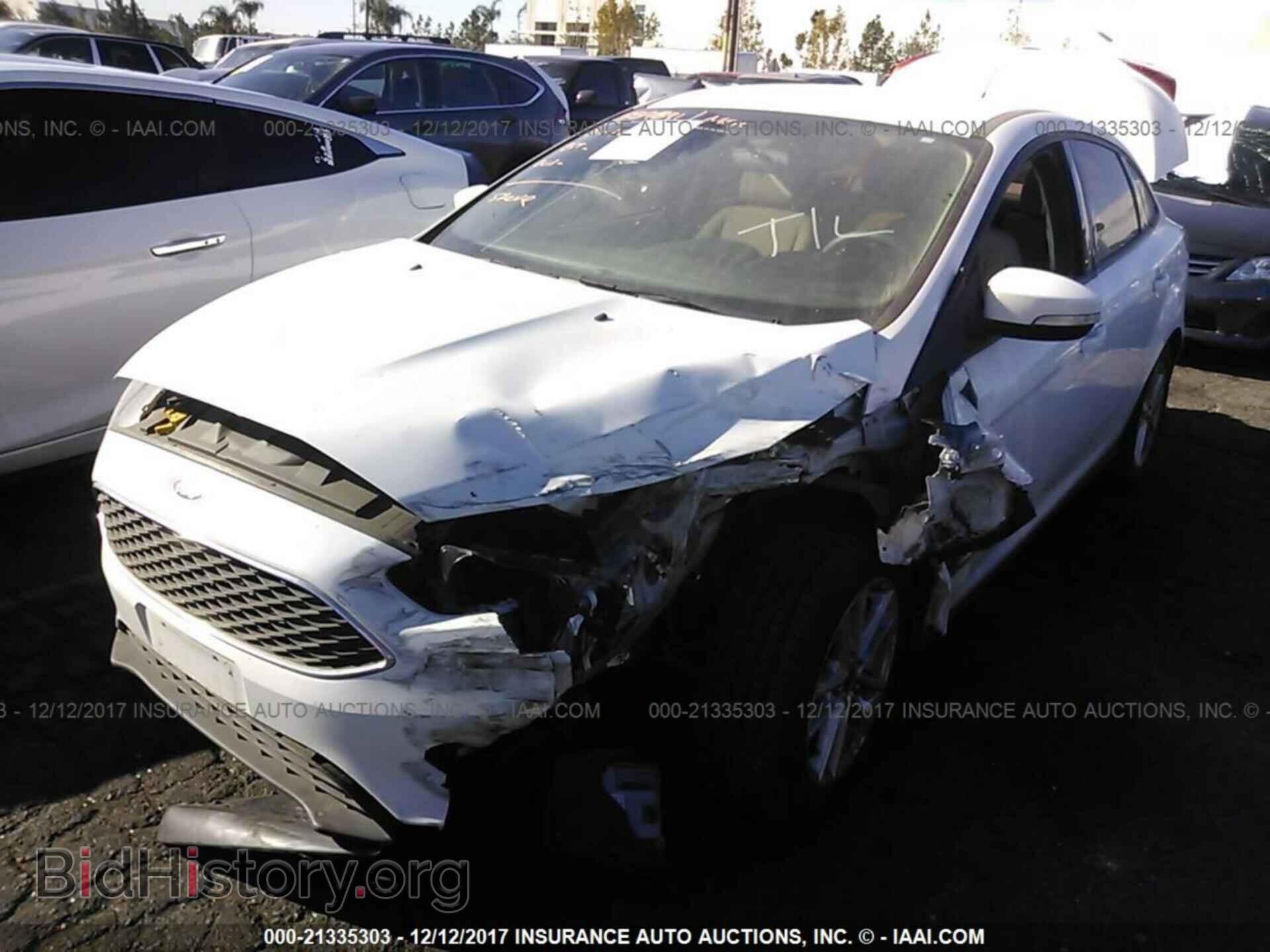 2015 Ford Focus - VIN: 1FADP3F23FL256377 - Photo 2