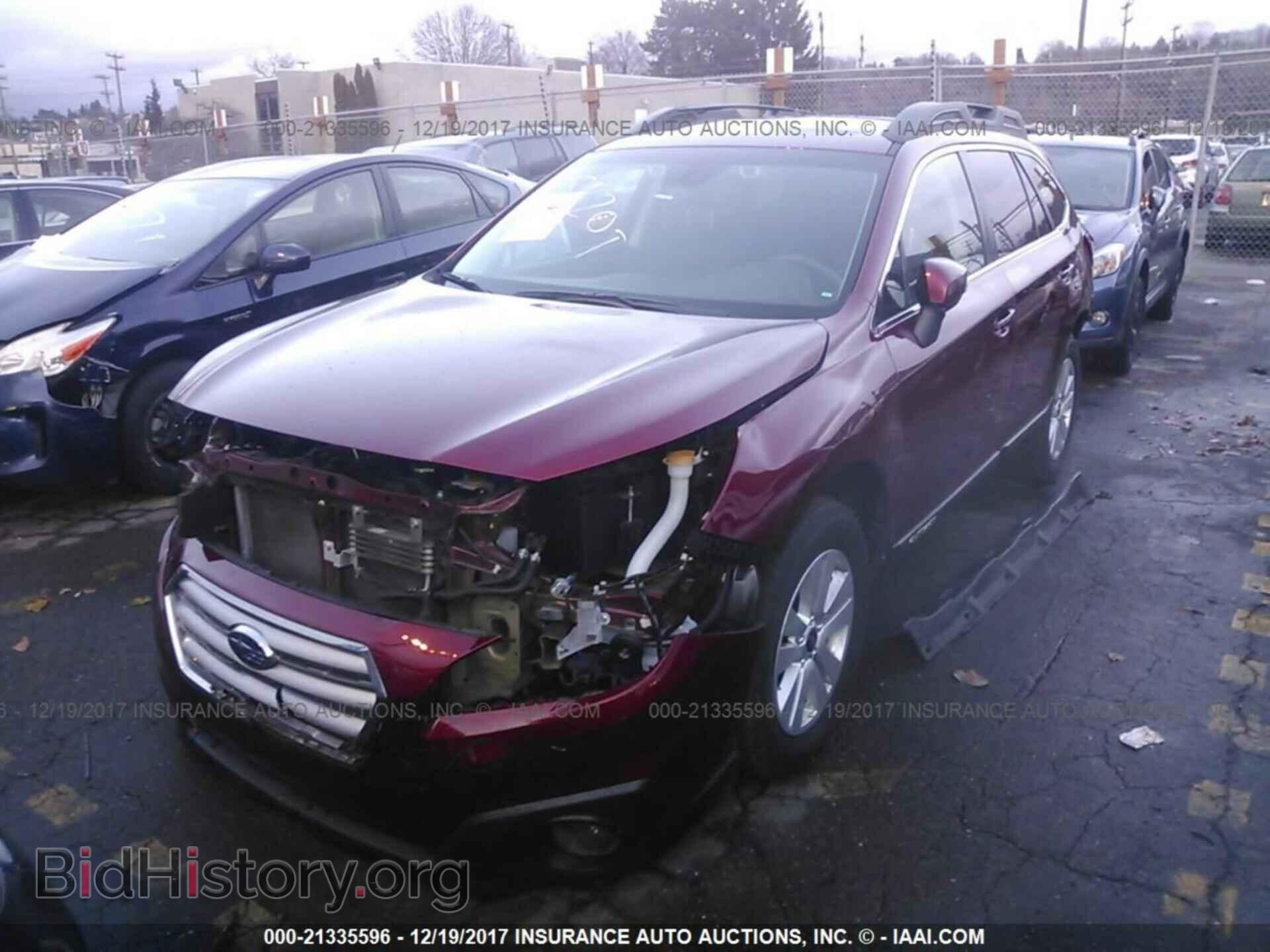 2017 Subaru Outback - VIN: 4S4BSAHC8H3205594 - Фото 2