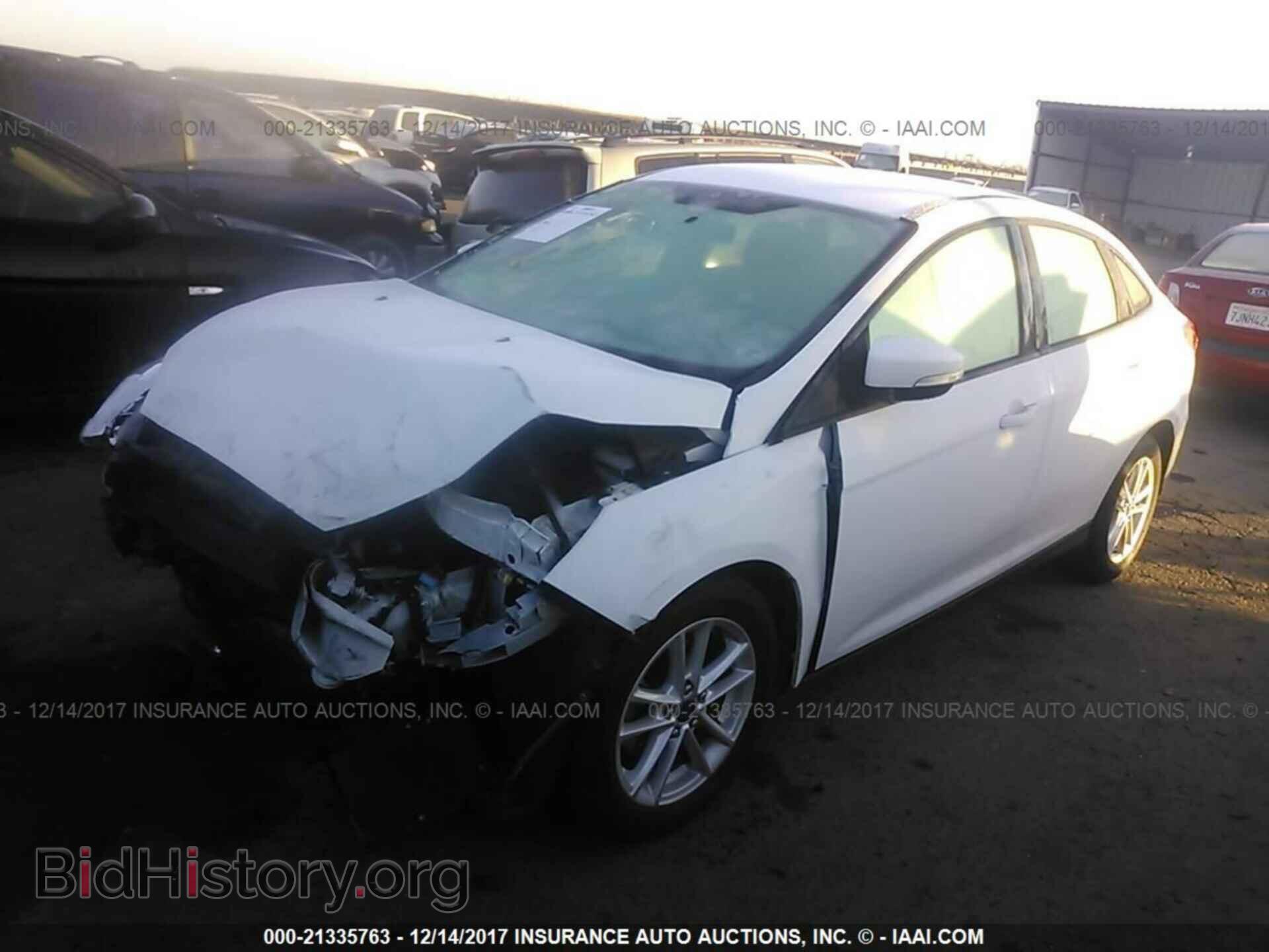 2015 Ford Focus - VIN: 1FADP3F23FL203792 - Photo 2