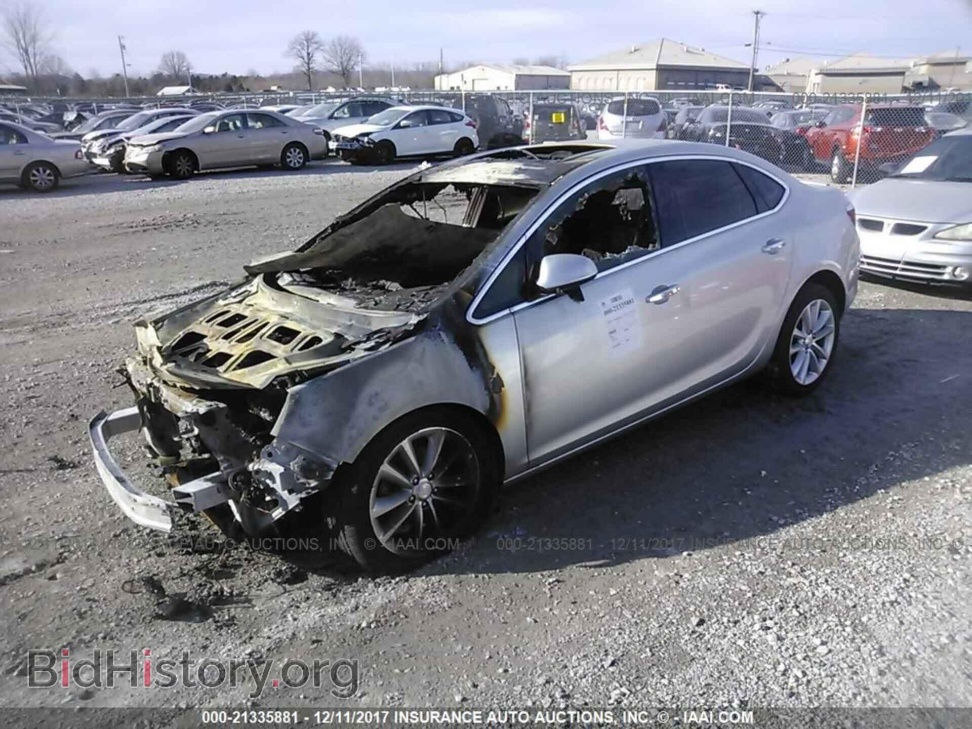 2014 Buick Verano - VIN: 1G4PR5SK5E4110327 - Фото 2