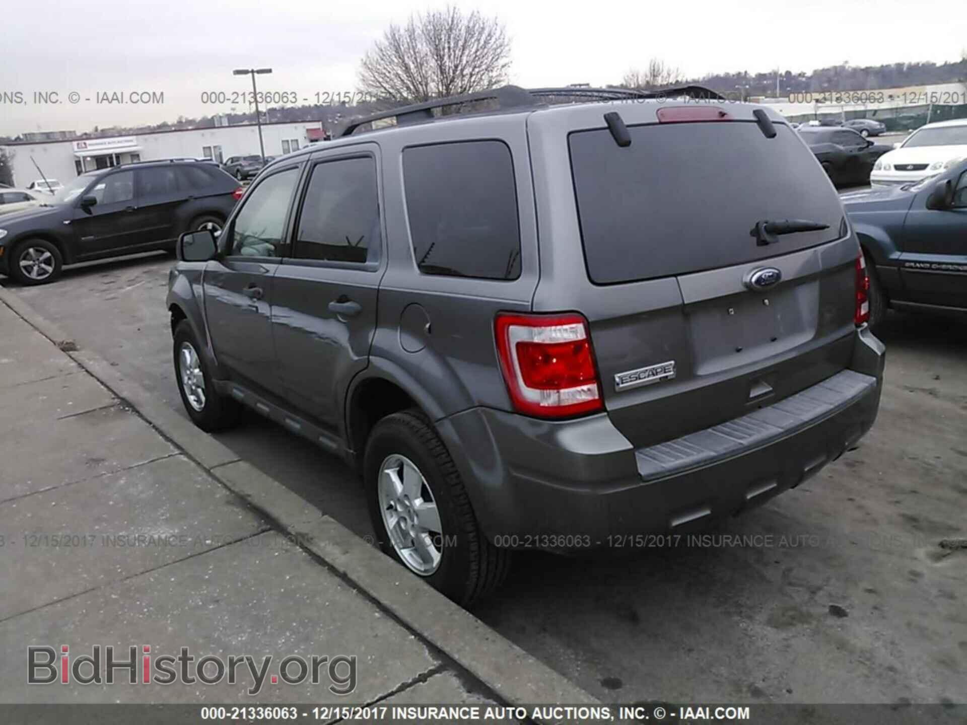 2011 Ford Escape - VIN: 1FMCU0D7XBKA41411 - Photo 3
