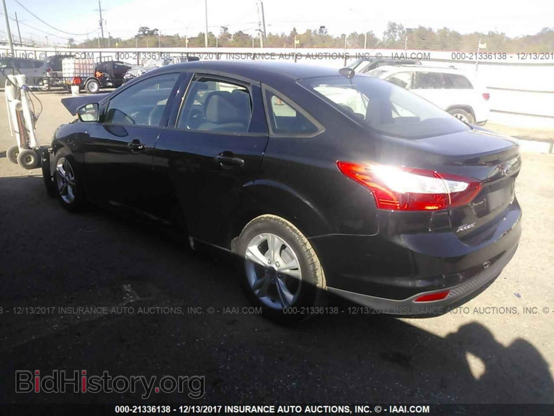 2014 Ford Focus - VIN: 1FADP3F27EL272029 - Photo 3