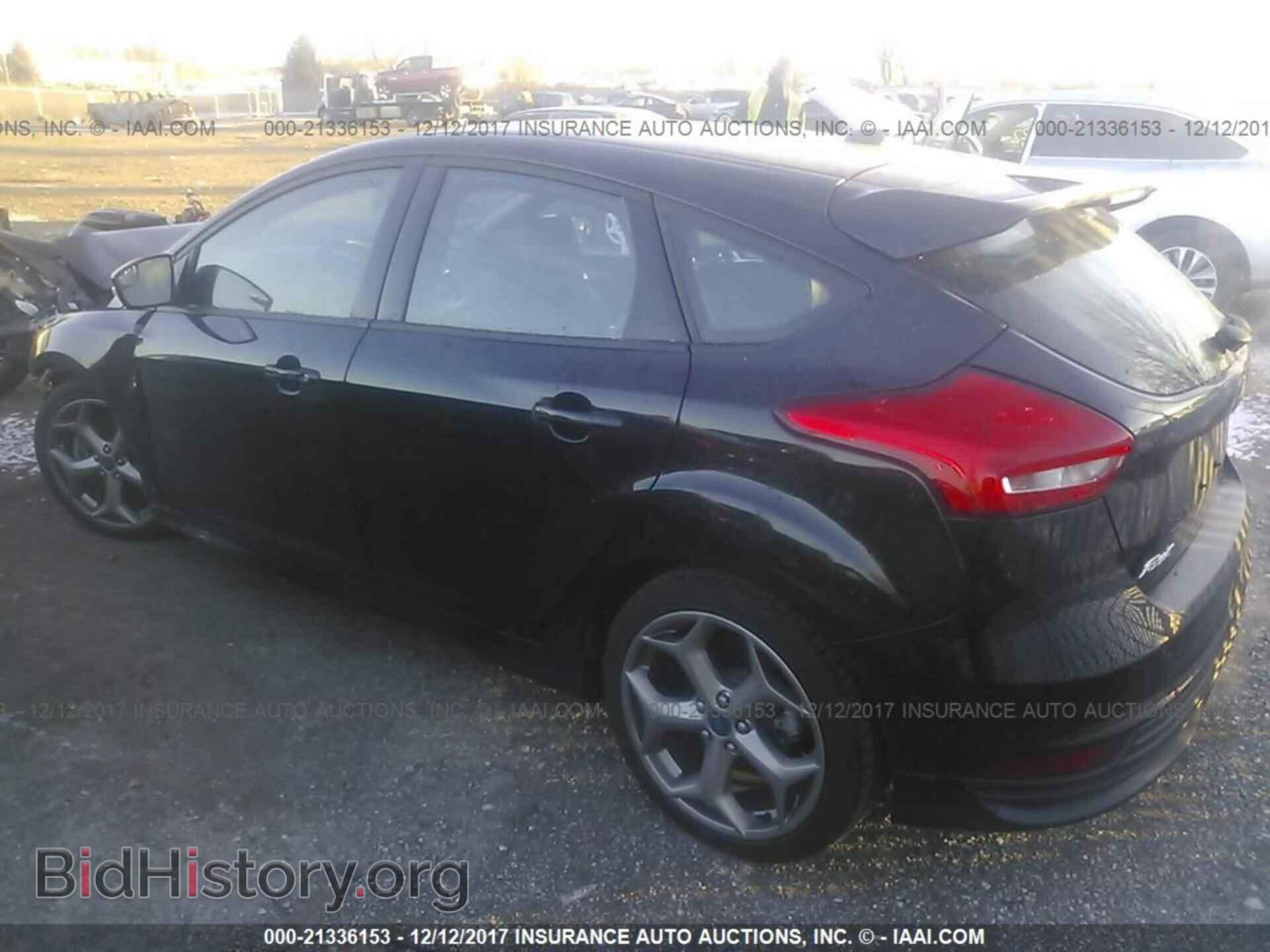 2016 Ford Focus - VIN: 1FADP3L97GL207718 - Photo 3