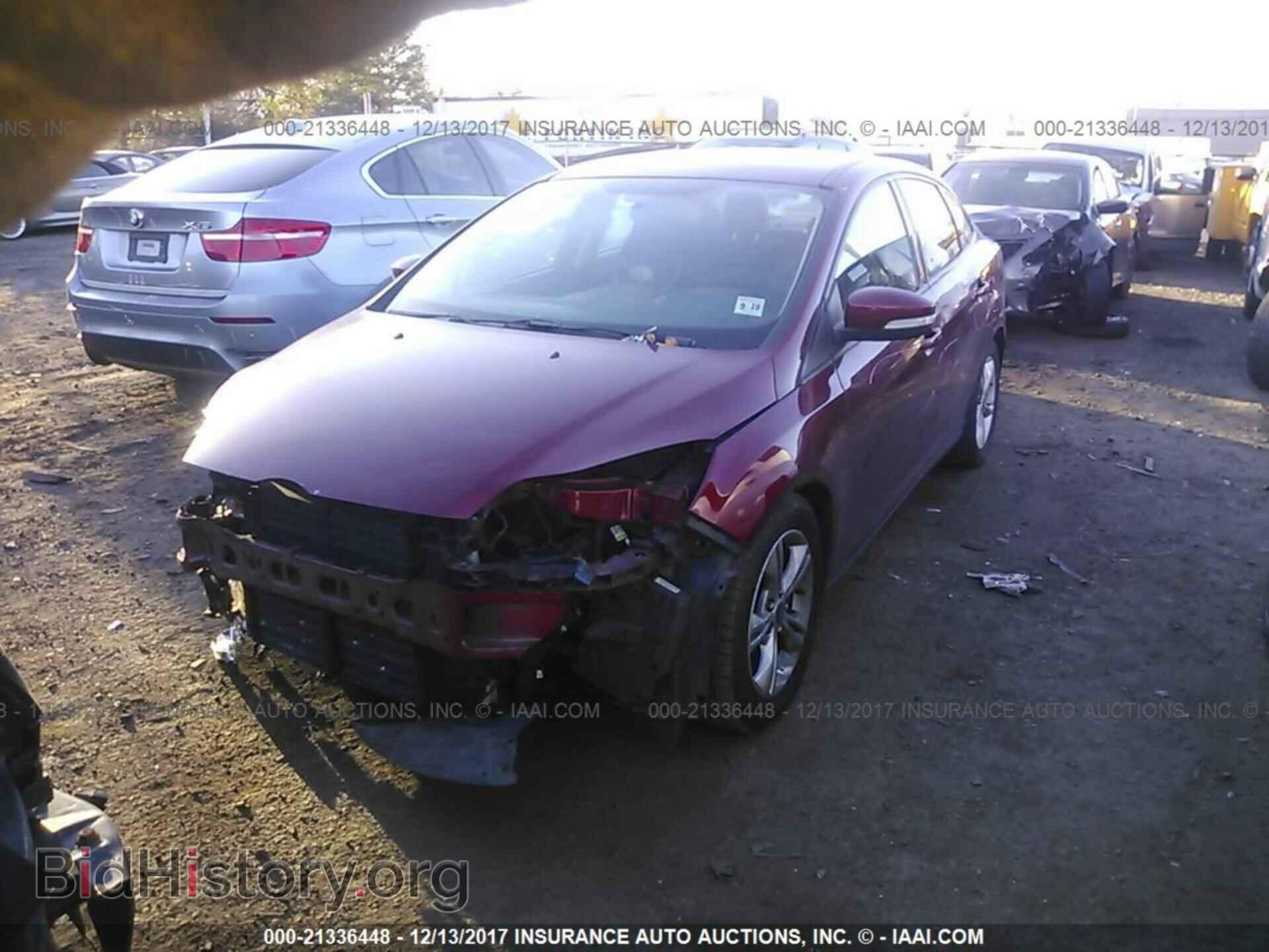 2014 Ford Focus - VIN: 1FADP3F25EL377572 - Фото 2