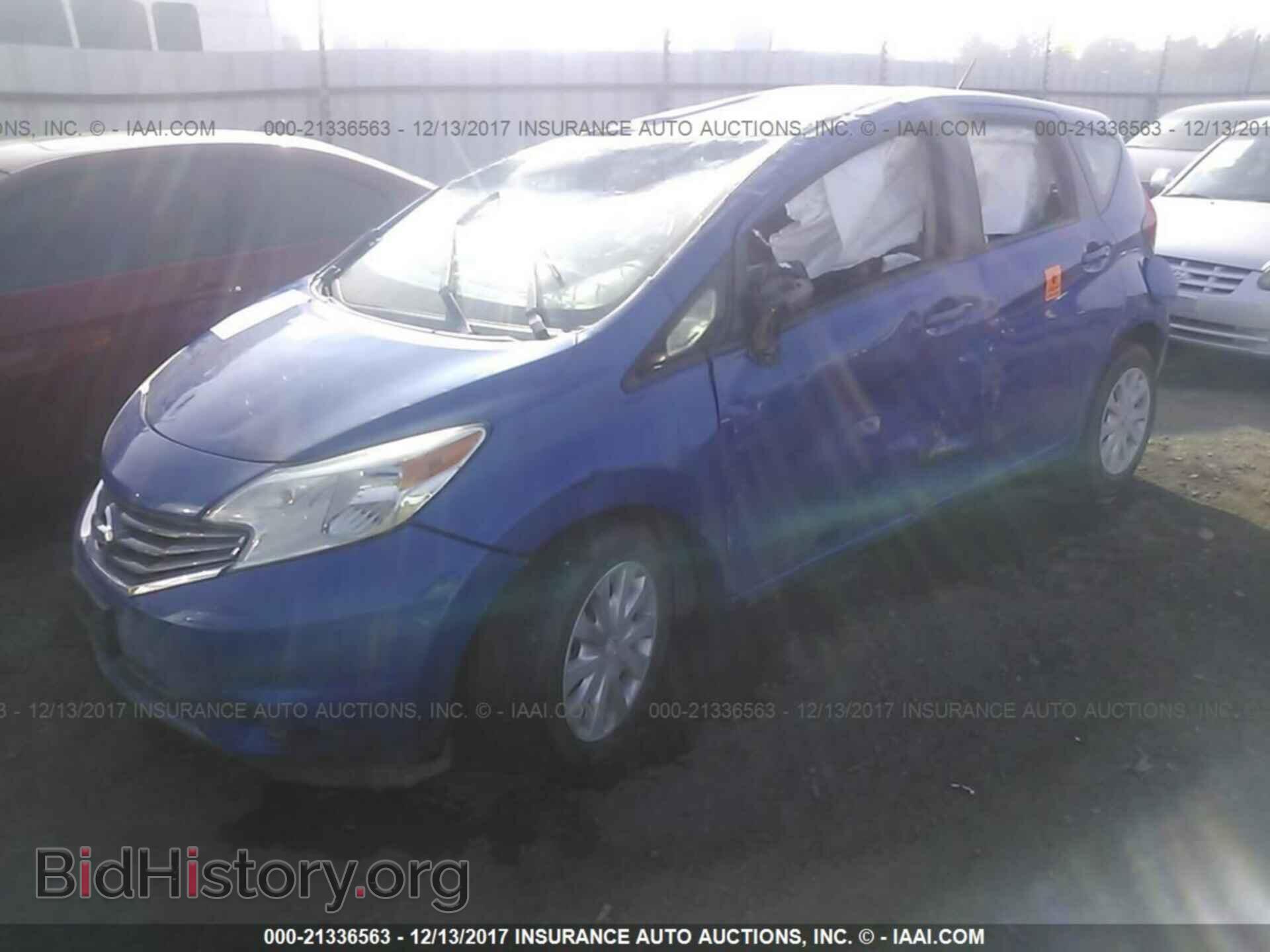2015 Nissan Versa note - VIN: 3N1CE2CP3FL357464 - Фото 2
