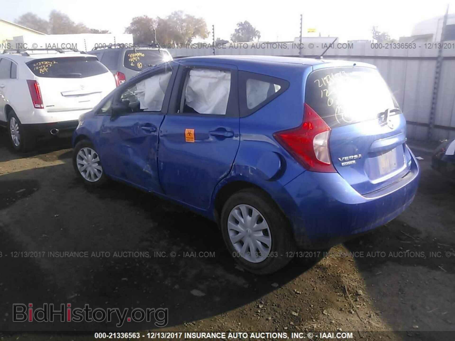 2015 Nissan Versa note - VIN: 3N1CE2CP3FL357464 - Фото 3
