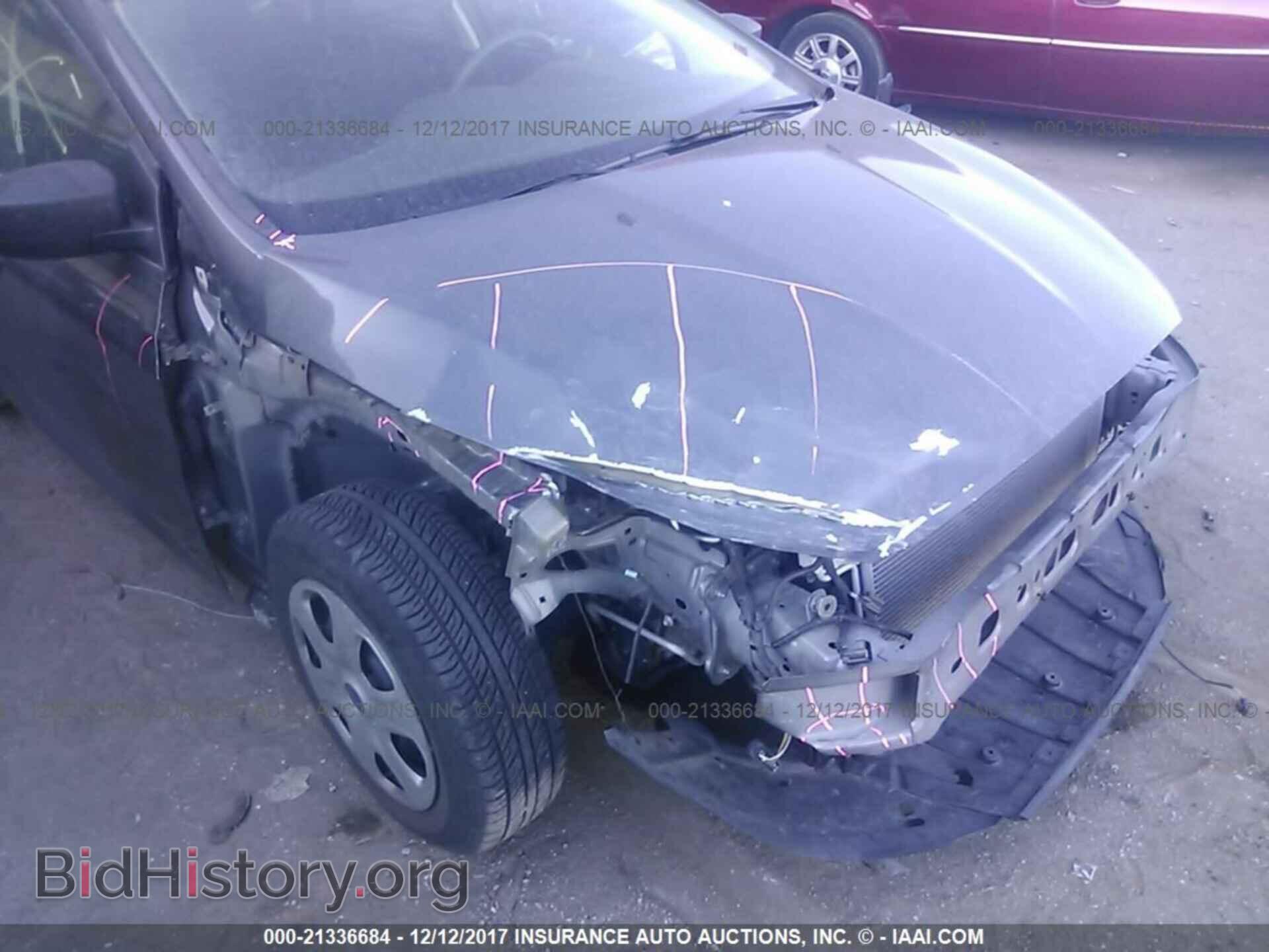 2016 Ford Focus - VIN: 1FADP3E2XGL215943 - Photo 6