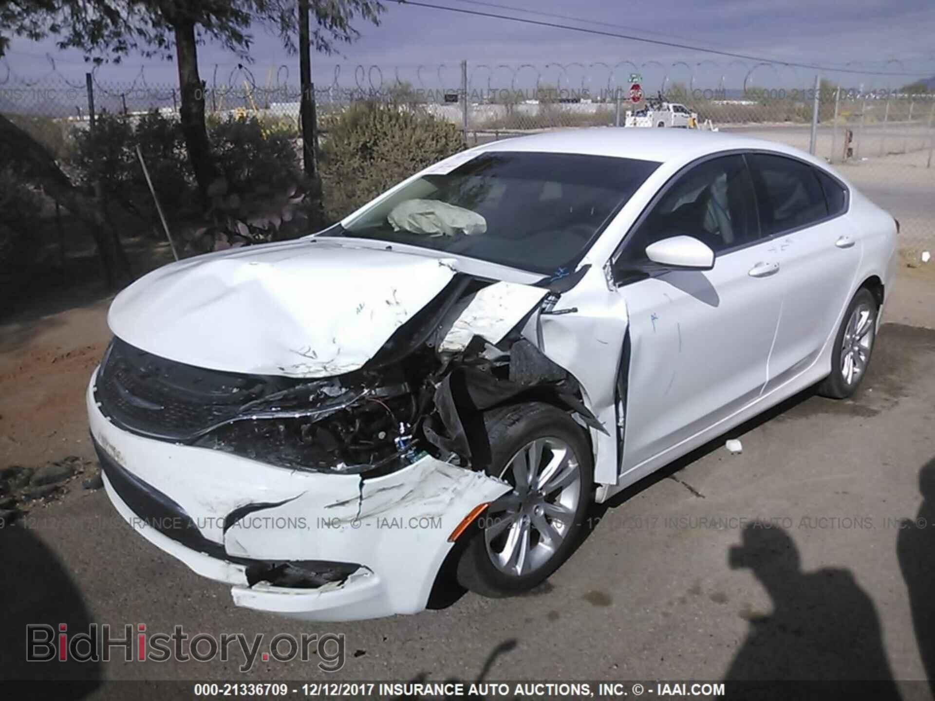 2016 Chrysler 200 - VIN: 1C3CCCAG1GN100904 - Photo 2