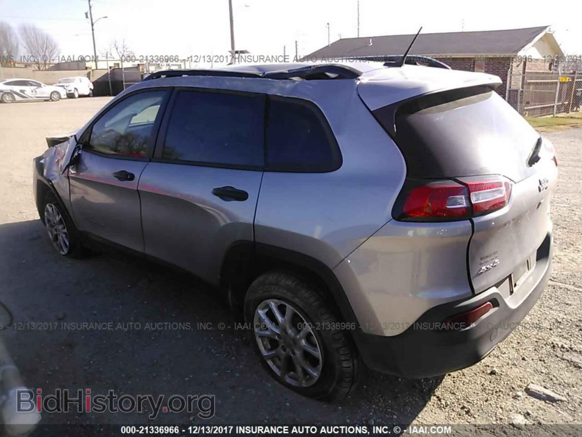 2017 Jeep Cherokee - VIN: 1C4PJMAB5HW602467 - Фото 3