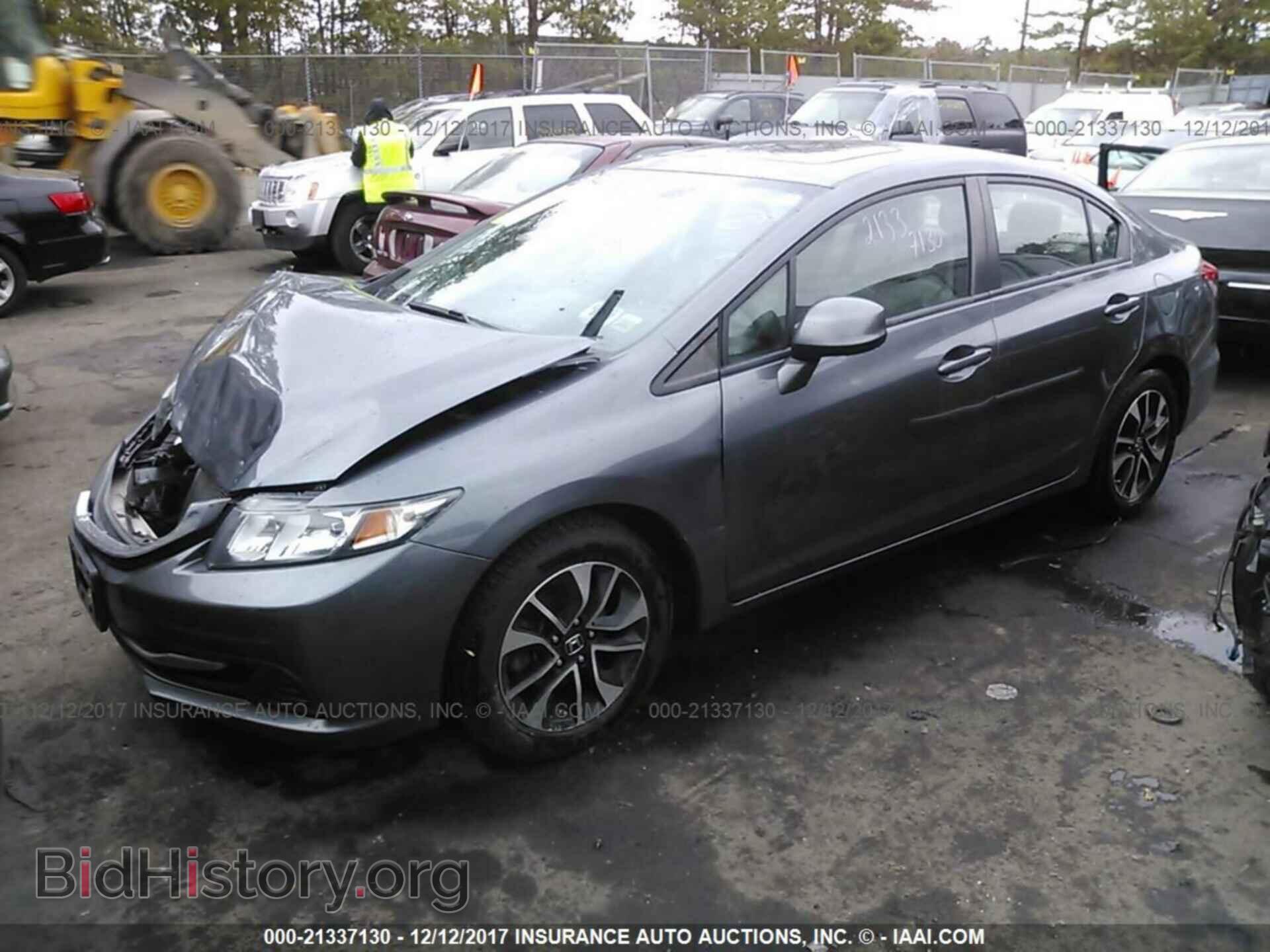 2013 Honda Civic - VIN: 19XFB2F85DE218235 - Photo 2