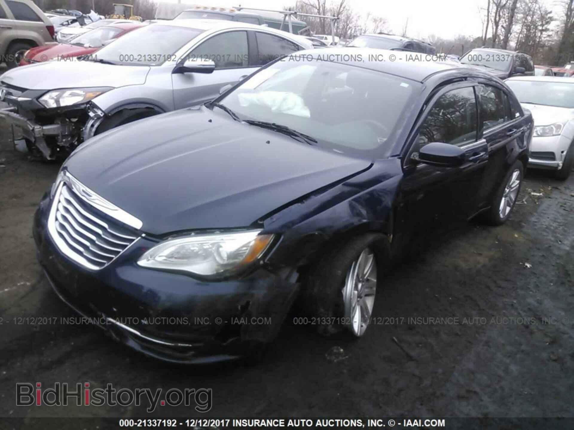 2013 Chrysler 200 - VIN: 1C3CCBBB0DN734715 - Photo 2