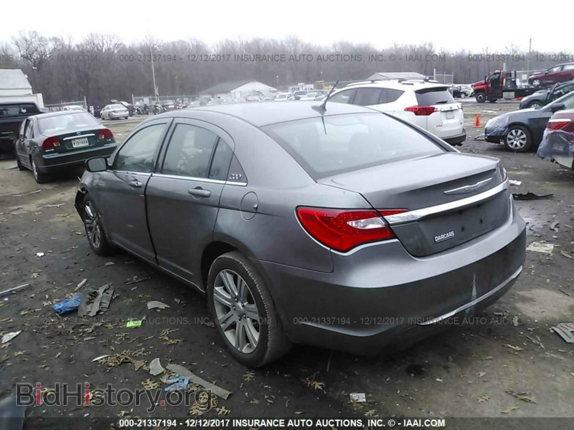 2013 Chrysler 200 - VIN: 1C3CCBBB9DN654572 - Photo 3