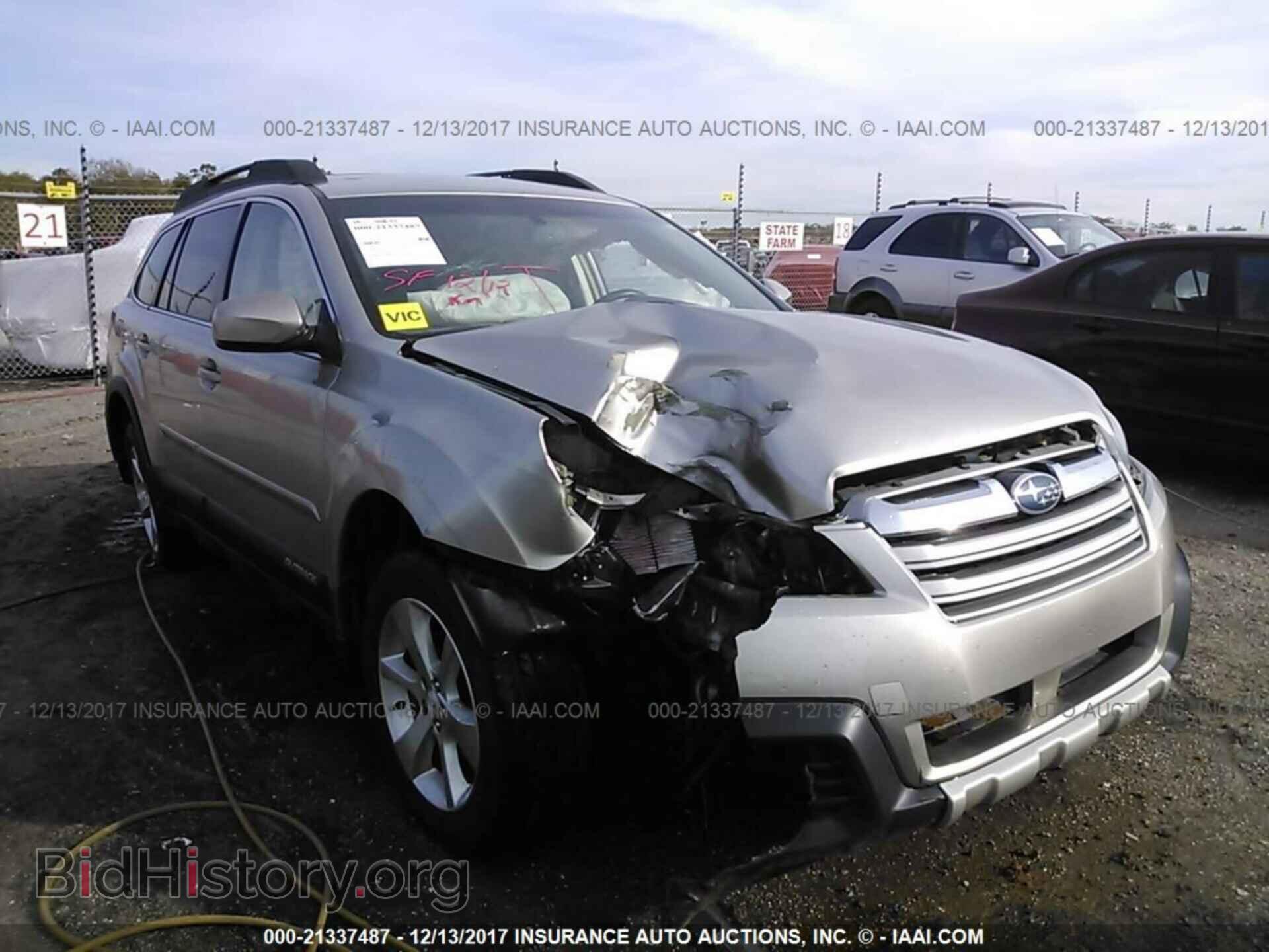 2014 Subaru Outback - VIN: 4S4BRBLC6E3277768 - Photo 6
