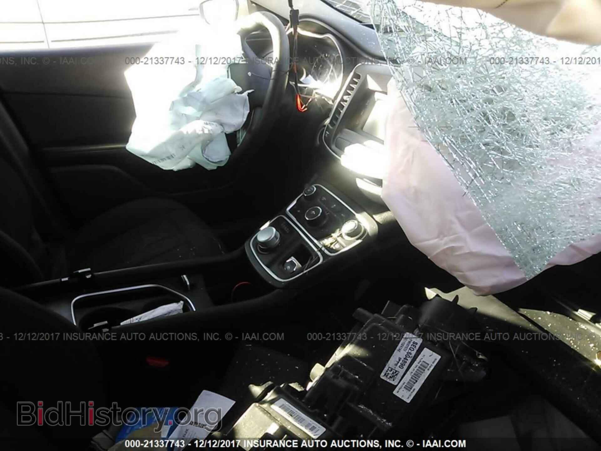 2015 Chrysler 200 - VIN: 1C3CCCAB0FN697577 - Photo 5